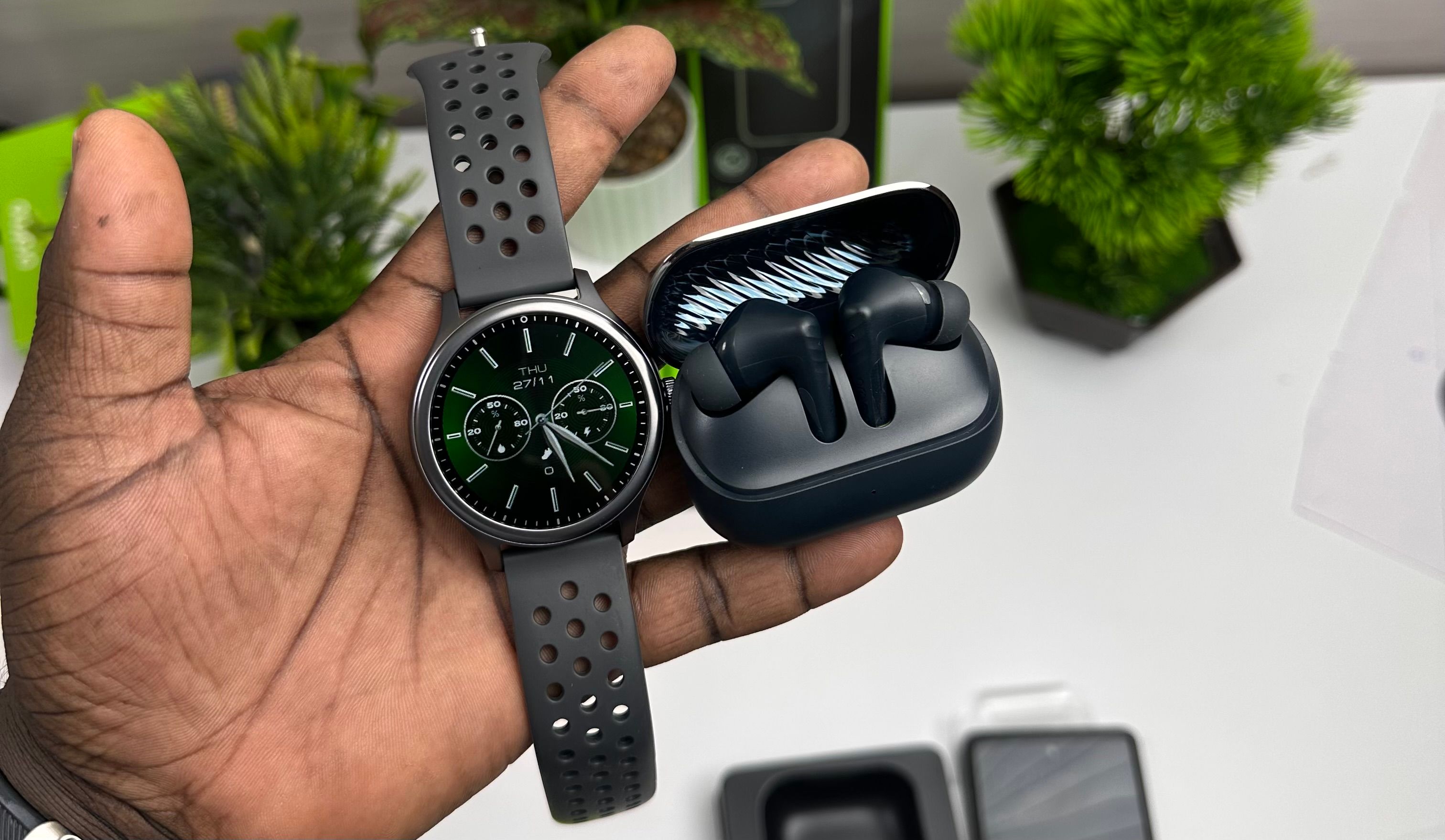 Oraimo watch6r and Oraimo spacebuds Neo plus ANC