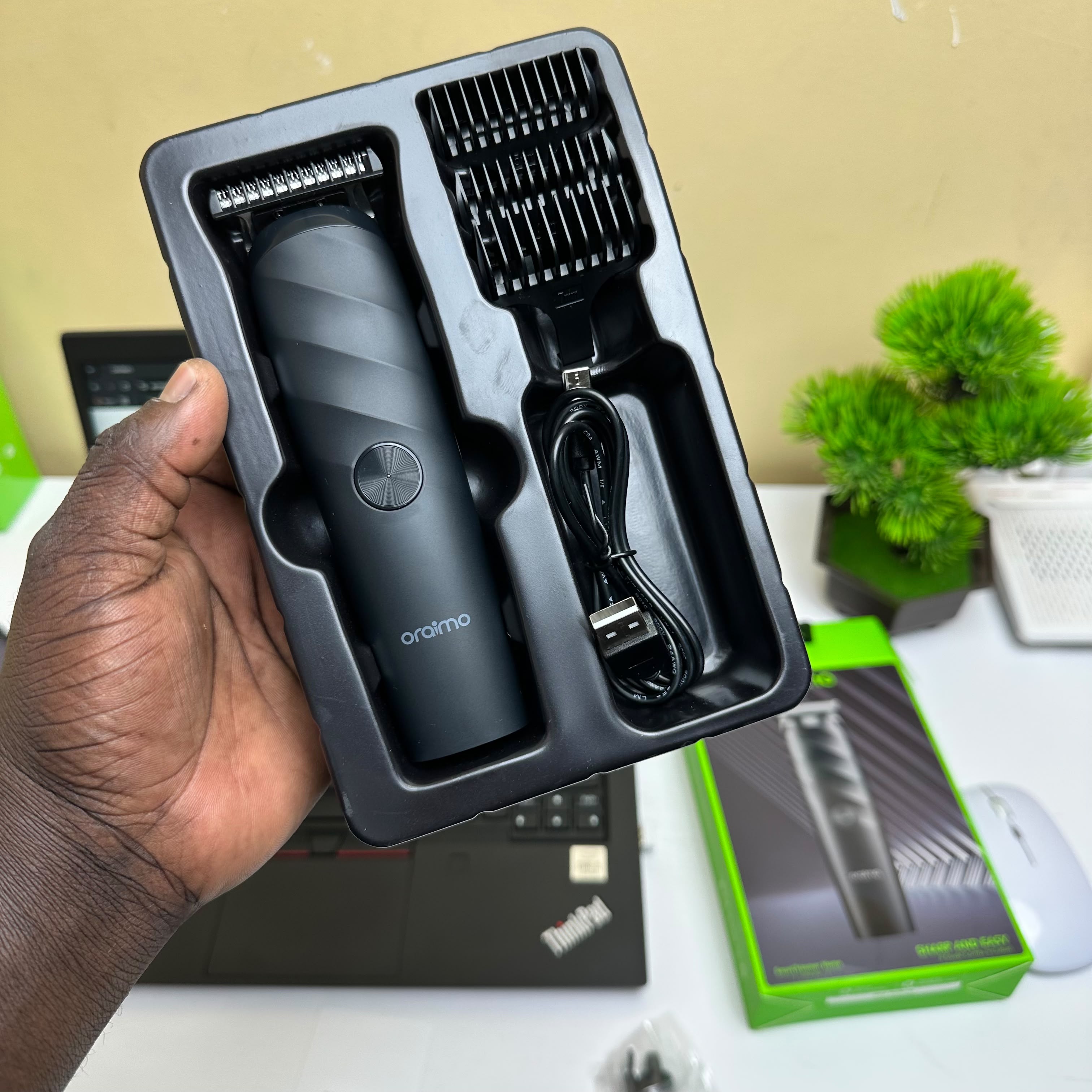 Oraimo Smart Trimmer Home hair Trimmer thumbnail 3