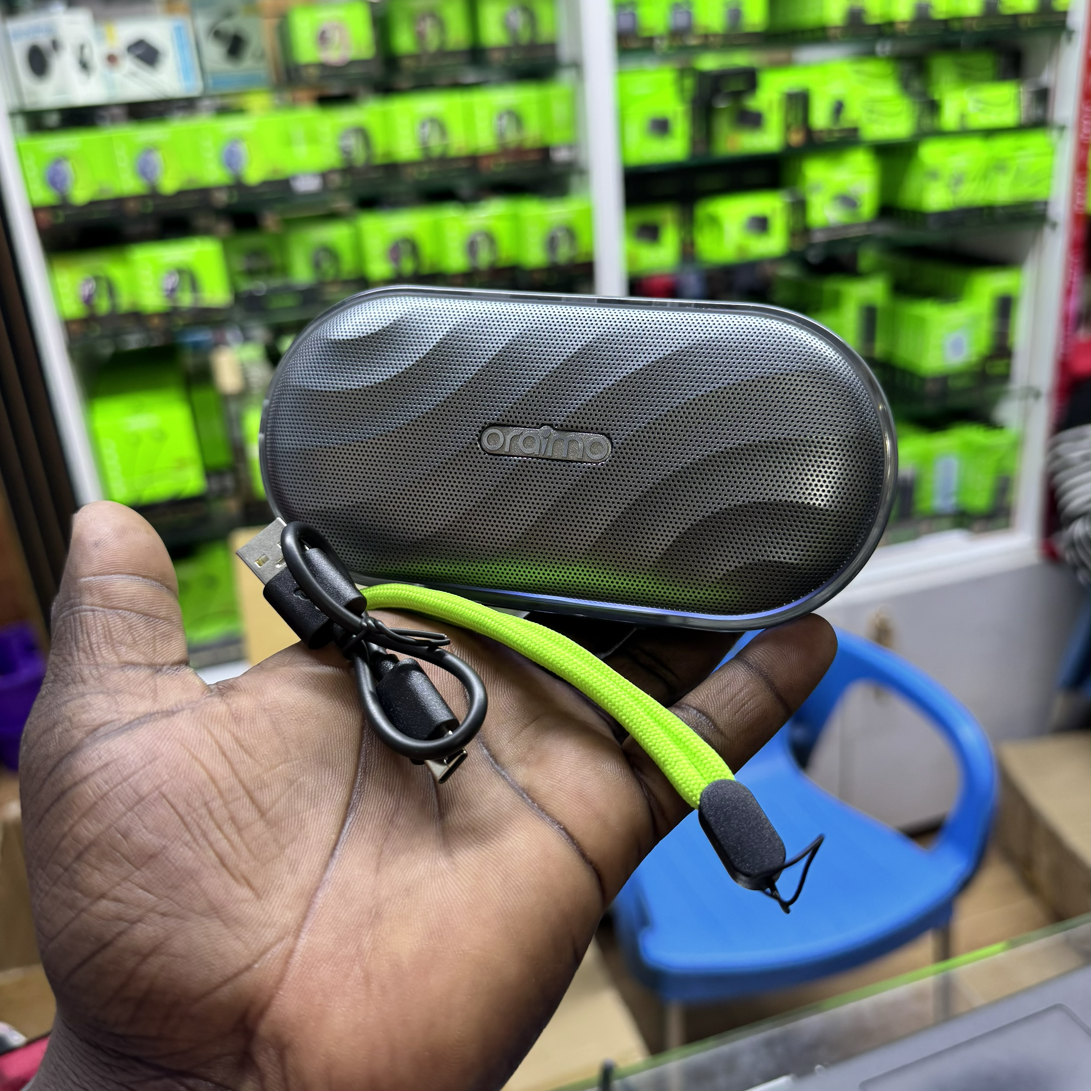 Oraimo SpaceBox 8W FM Wireless Speaker thumbnail 3