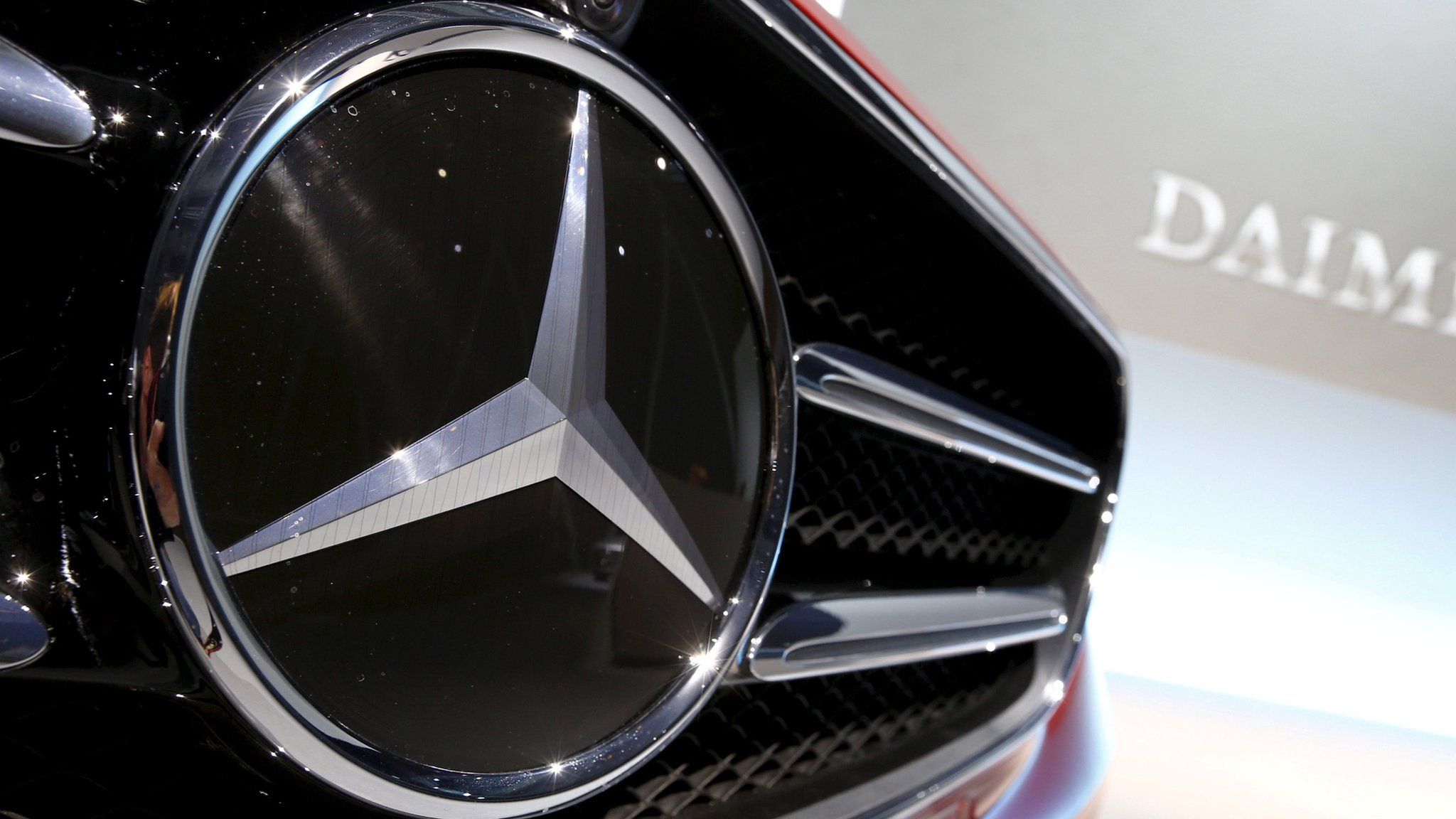 Mercedes-Benz Issues First Green Panda Bond