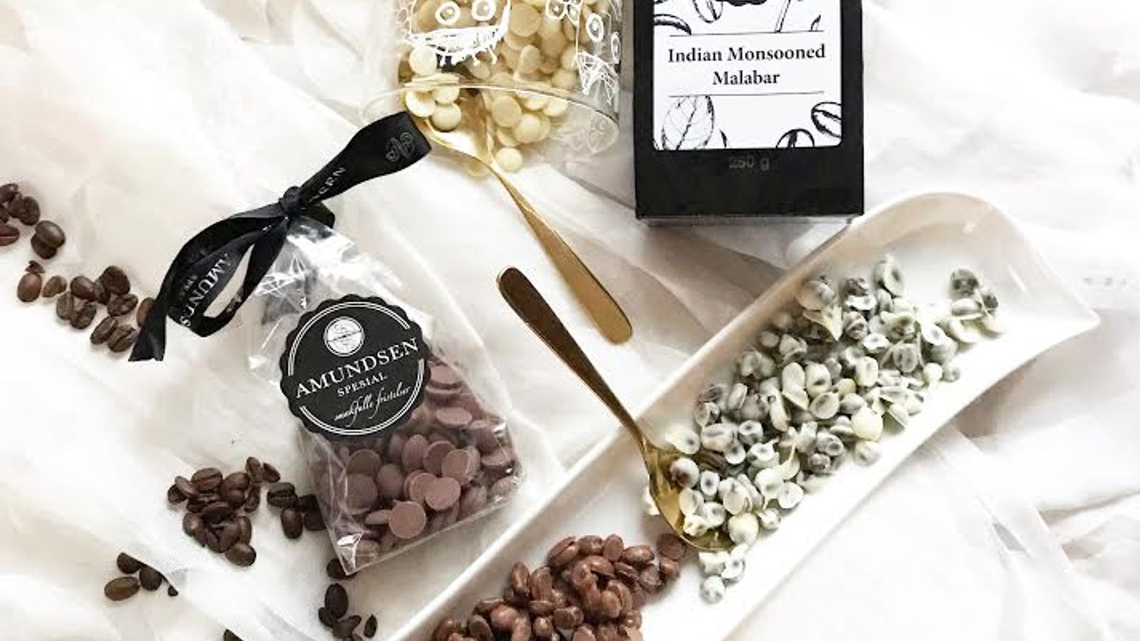 Kaffebønner dekket med belgisk sjokolade