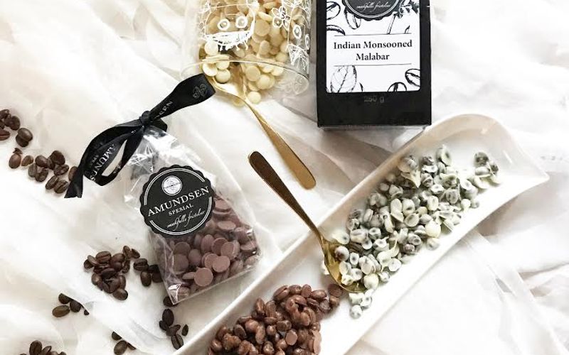 Kaffebønner dekket med belgisk sjokolade