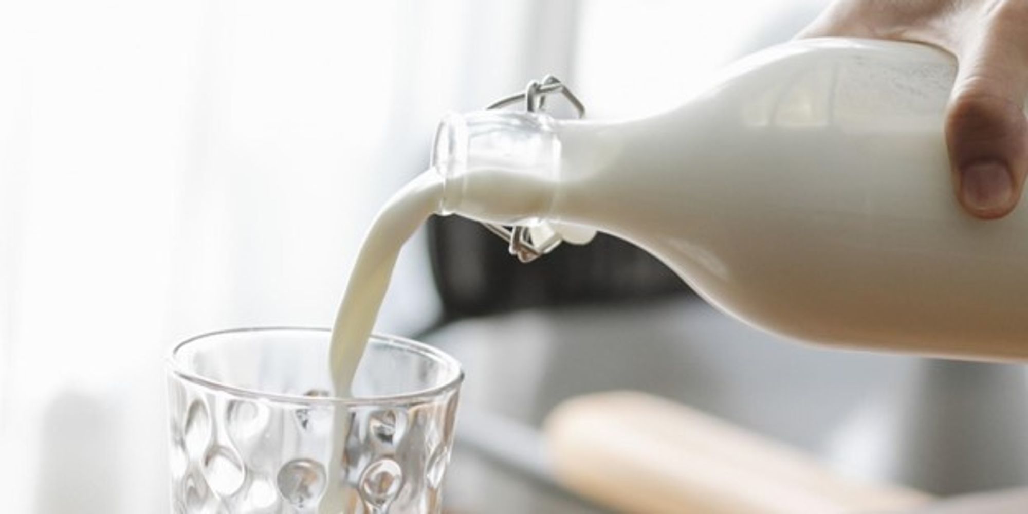 Cover Image for 식물성 우유는 우유를 대체할 수 있을까?