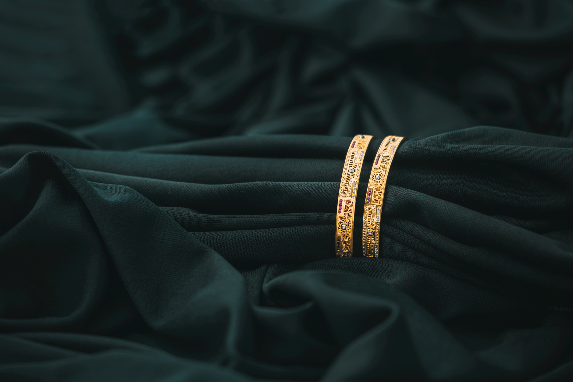 Elegant unbranded jewellery macro still life — Sitapura jewellery exporter, Jaipur · Webzenia SEO case study