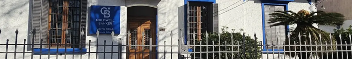 Nuestro conocimiento del mercado mendocino nos permite brindar asesoramiento estratégico y oportunidades reales para cada cliente, siempre con una mirada cercana, profesional y enfocada en el largo plazo.