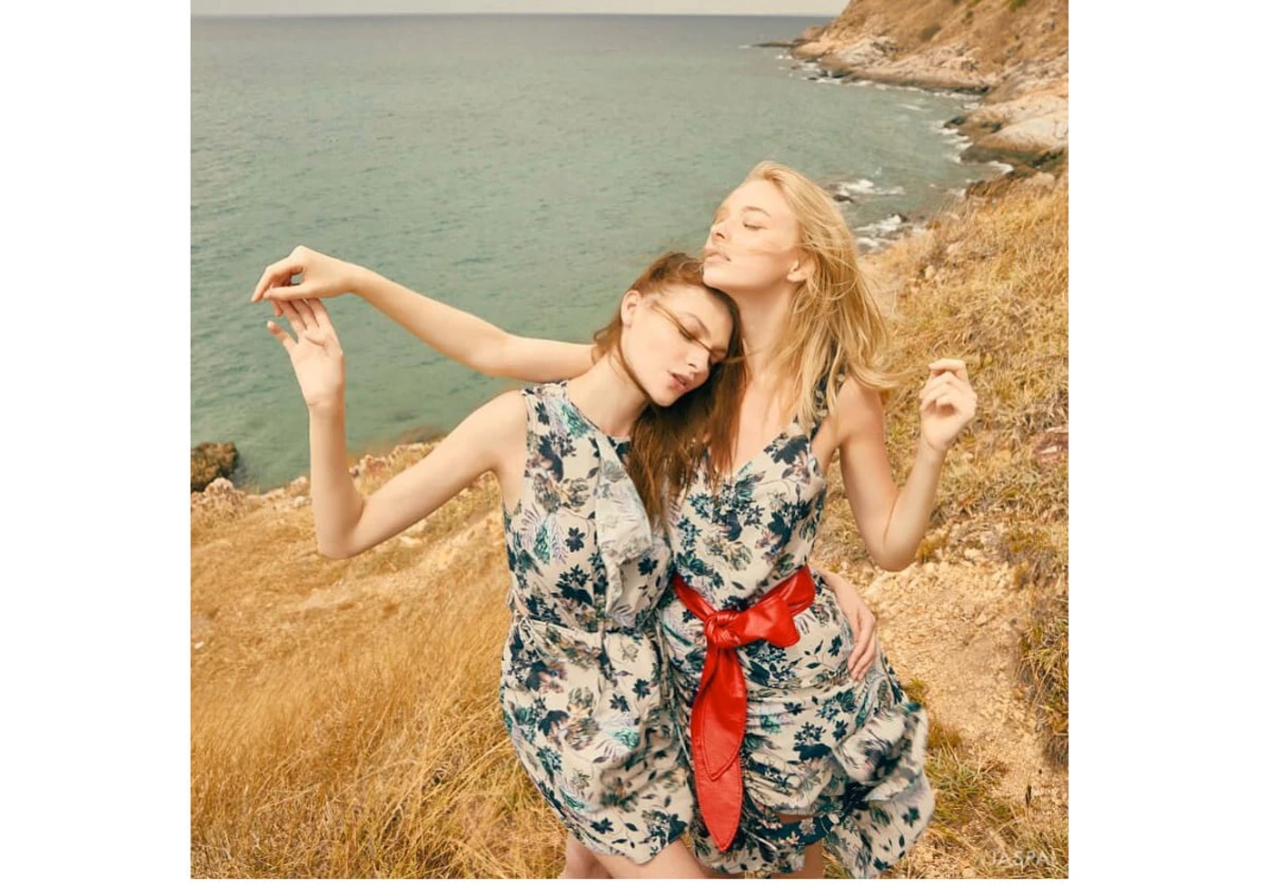 Noo Wallaya Editorial