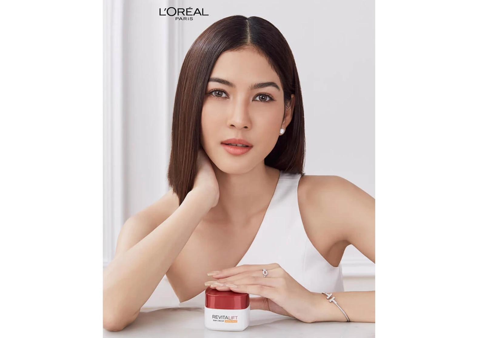 Kom Nikom Advertising
