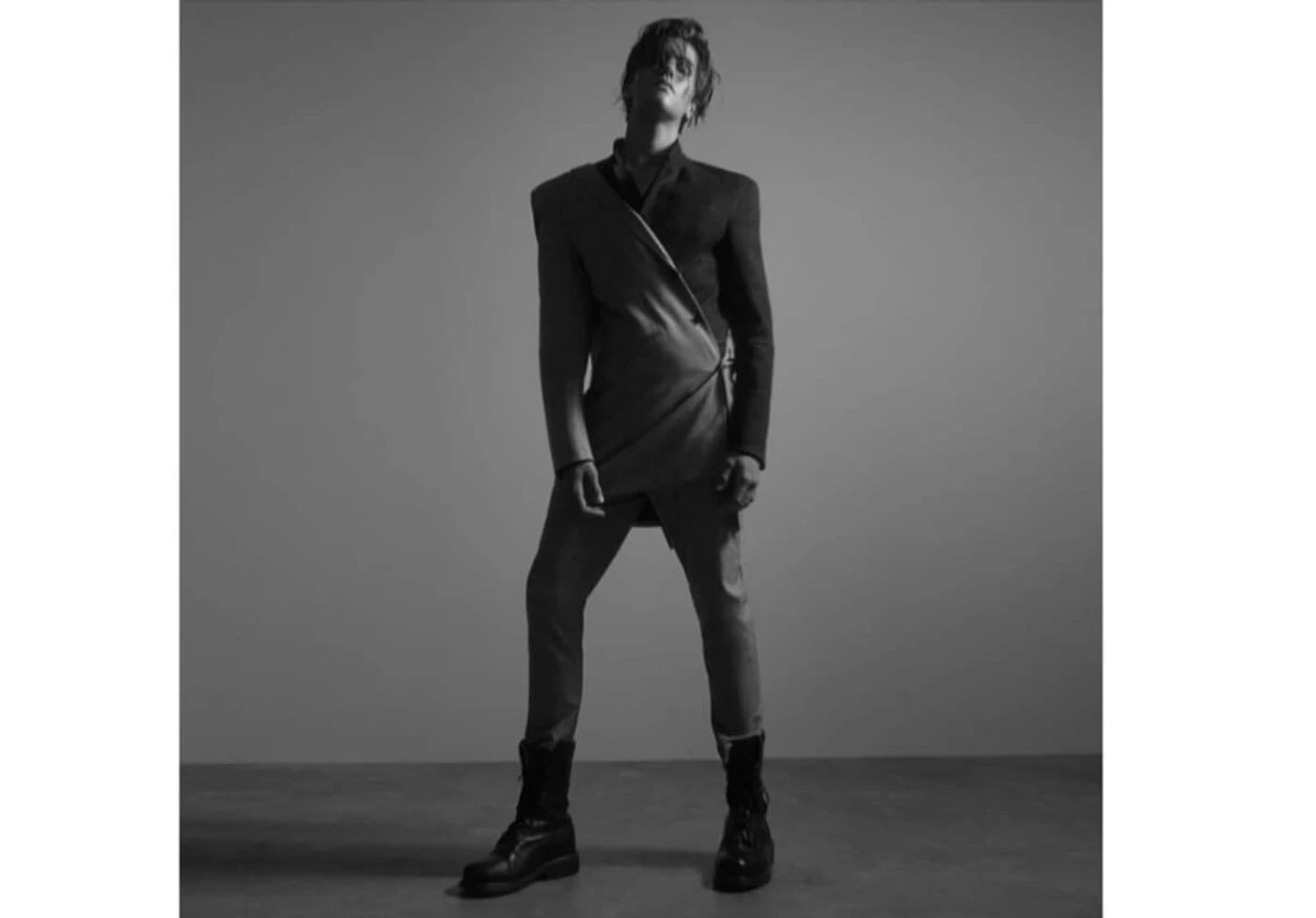 Jare Thanupol Editorial