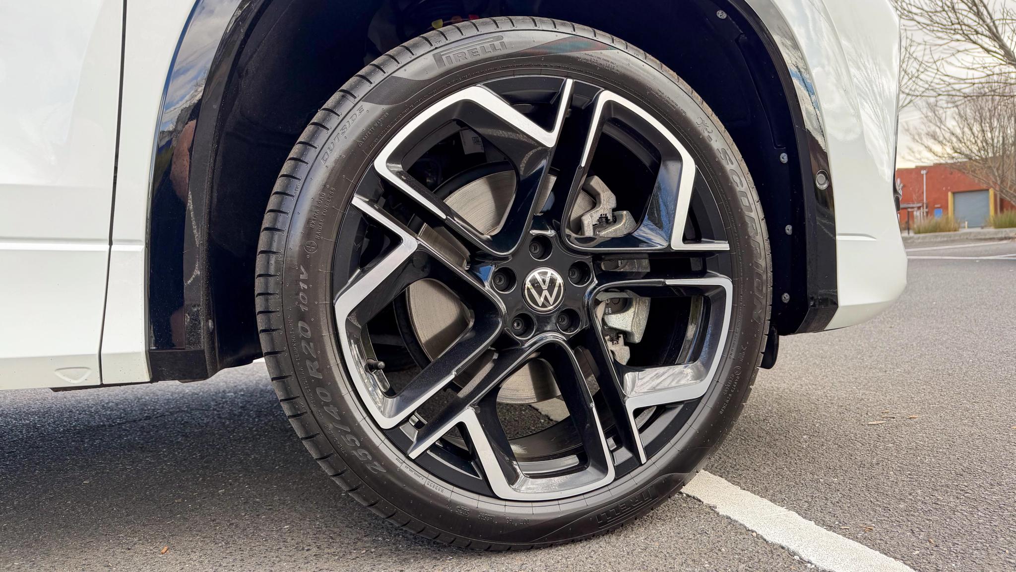 2026 Volkswagen Tayron eHybrid alloy wheels