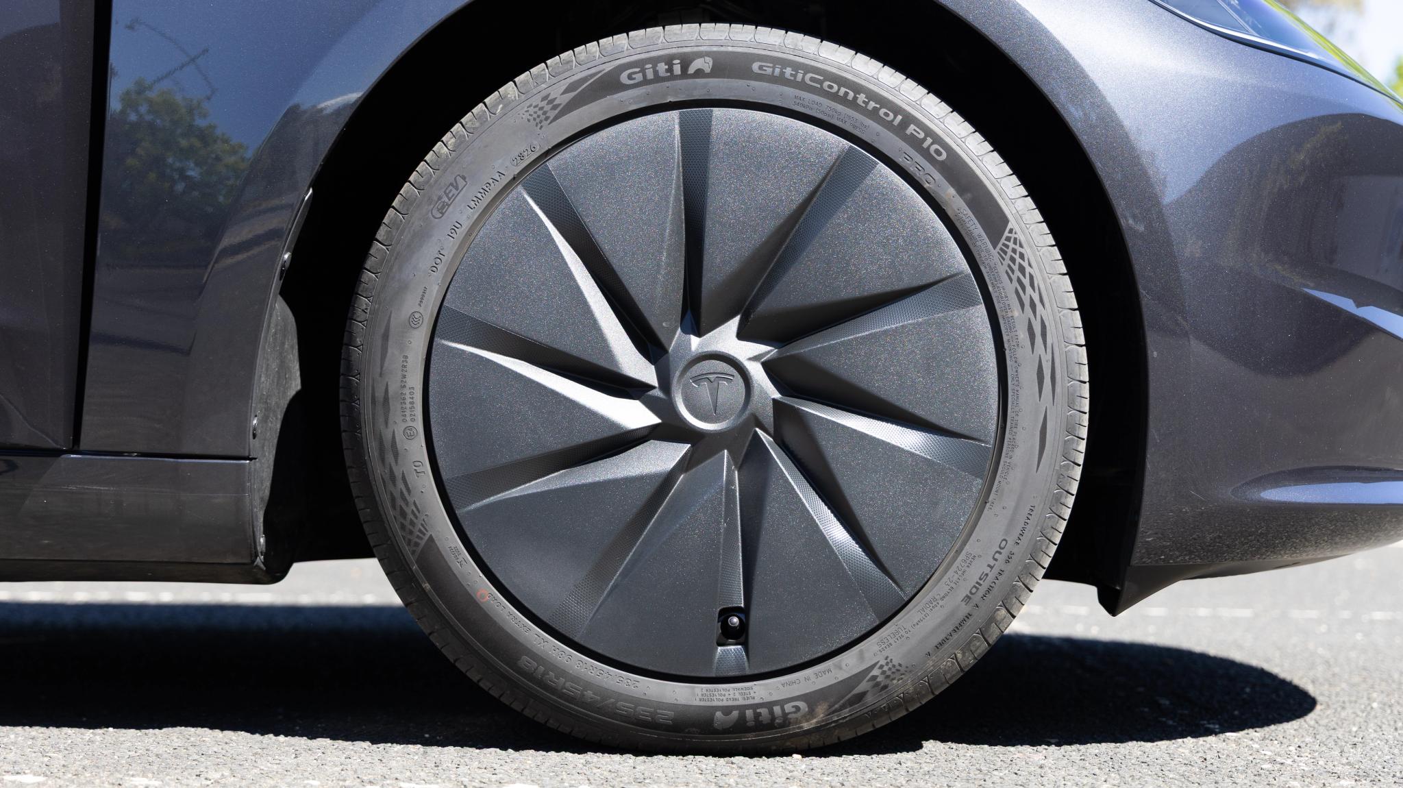 2027 Tesla Model 3 Rear-Wheel Drive alloy wheel