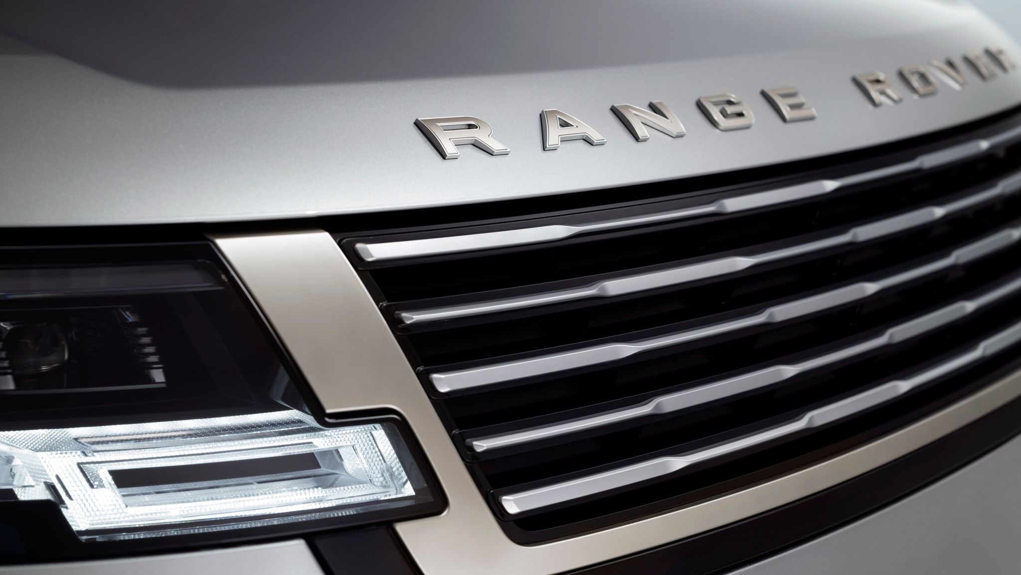 Range Rover SV Ultra lands in Australia from $472,400 with world-first audio tech - Image 3