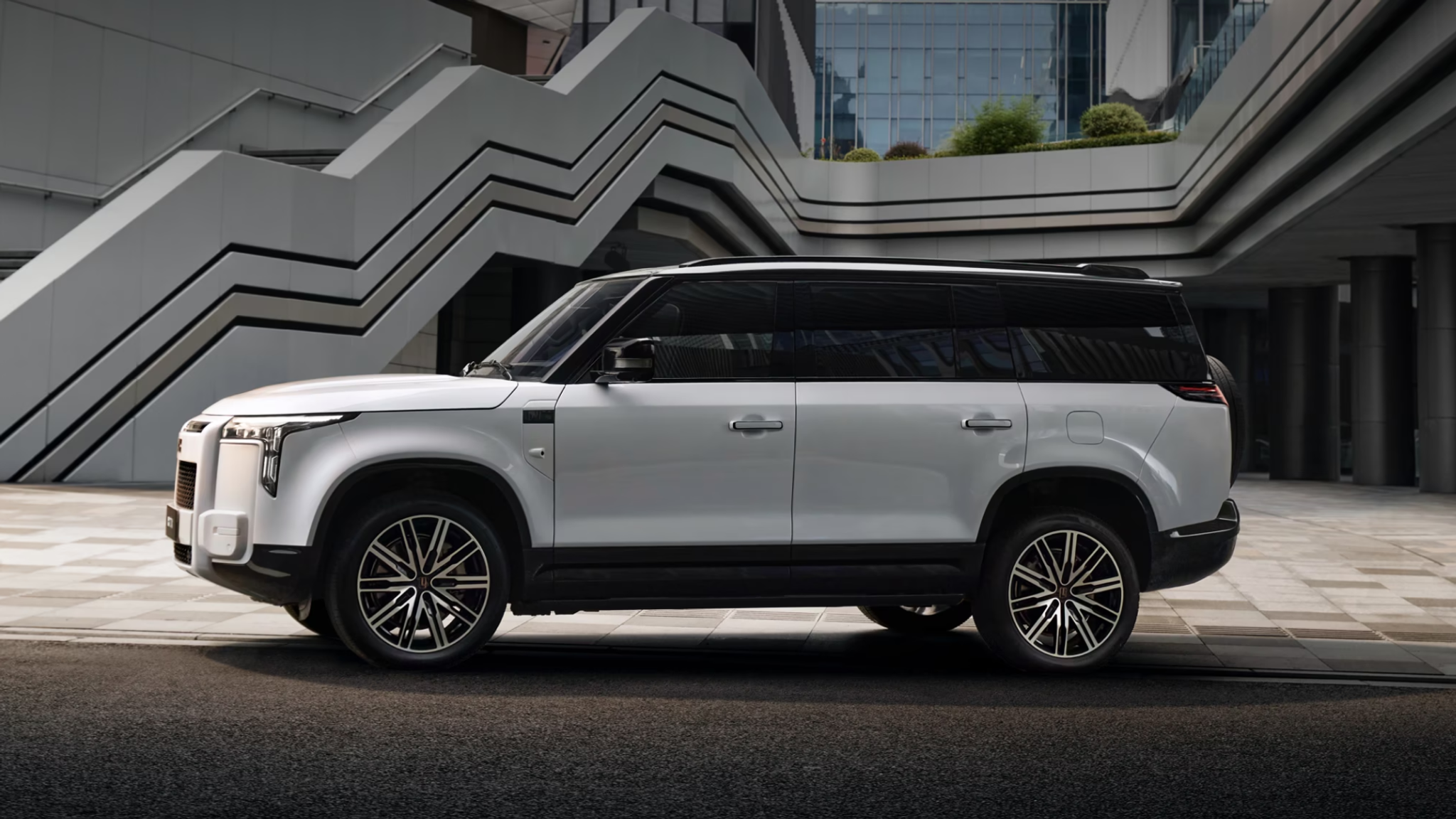 Rox Adamas luxury range-extender SUV, one of two Rox Motor models that could launch in Australia