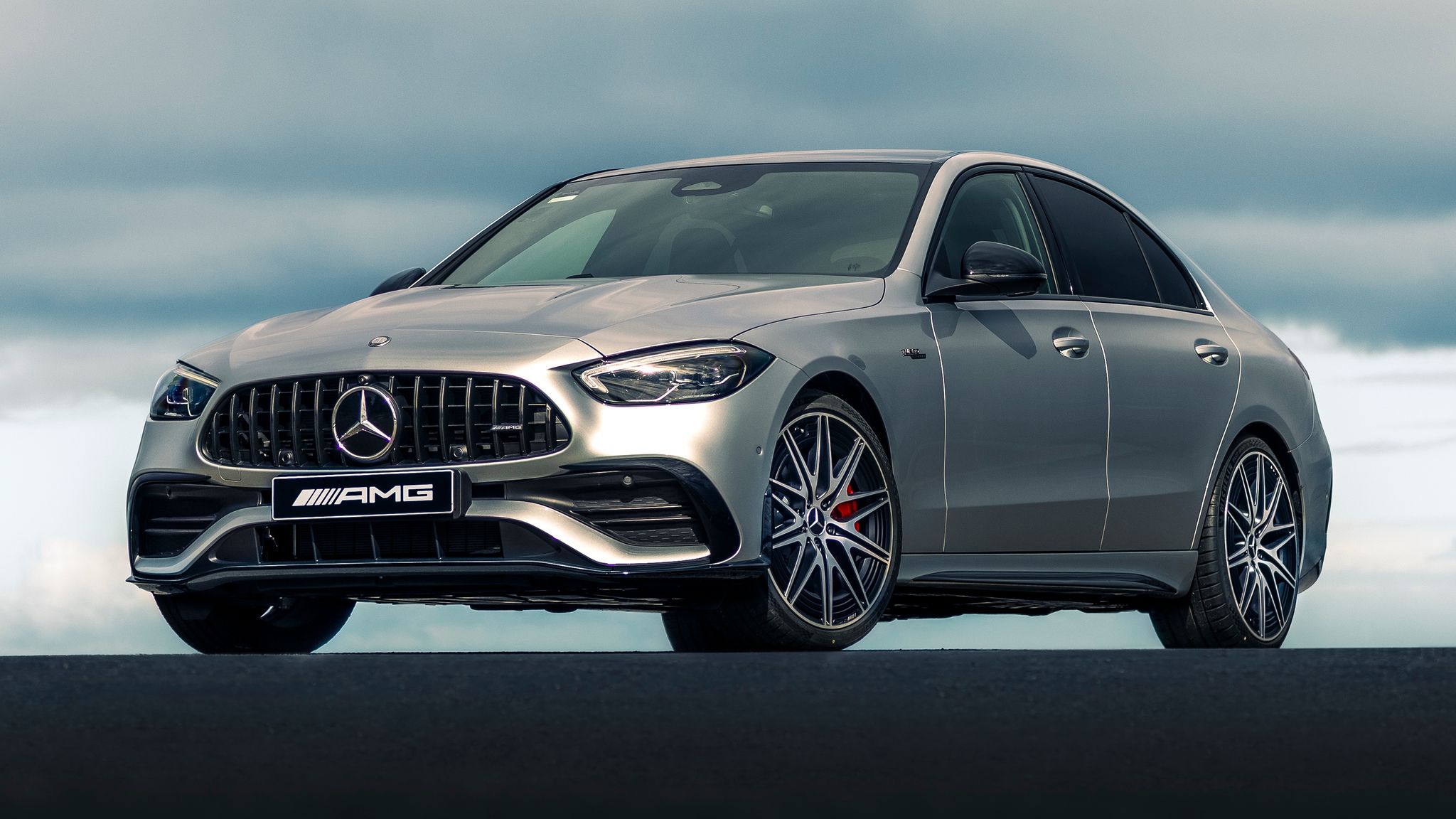 Mercedes-AMG C43 Edition R+ undercuts standard C43 with extra kit - Image 2