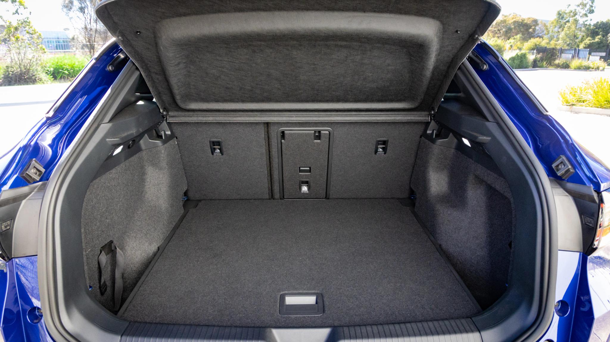 2026 Volkswagen ID.4 Pro boot