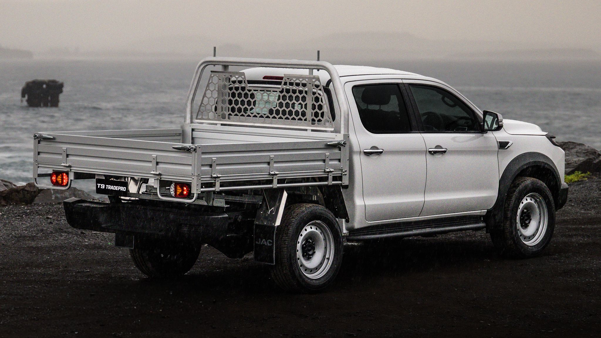 JAC T9 Tradepro cab-chassis starts from $38,990 with a free tray  - Image 2