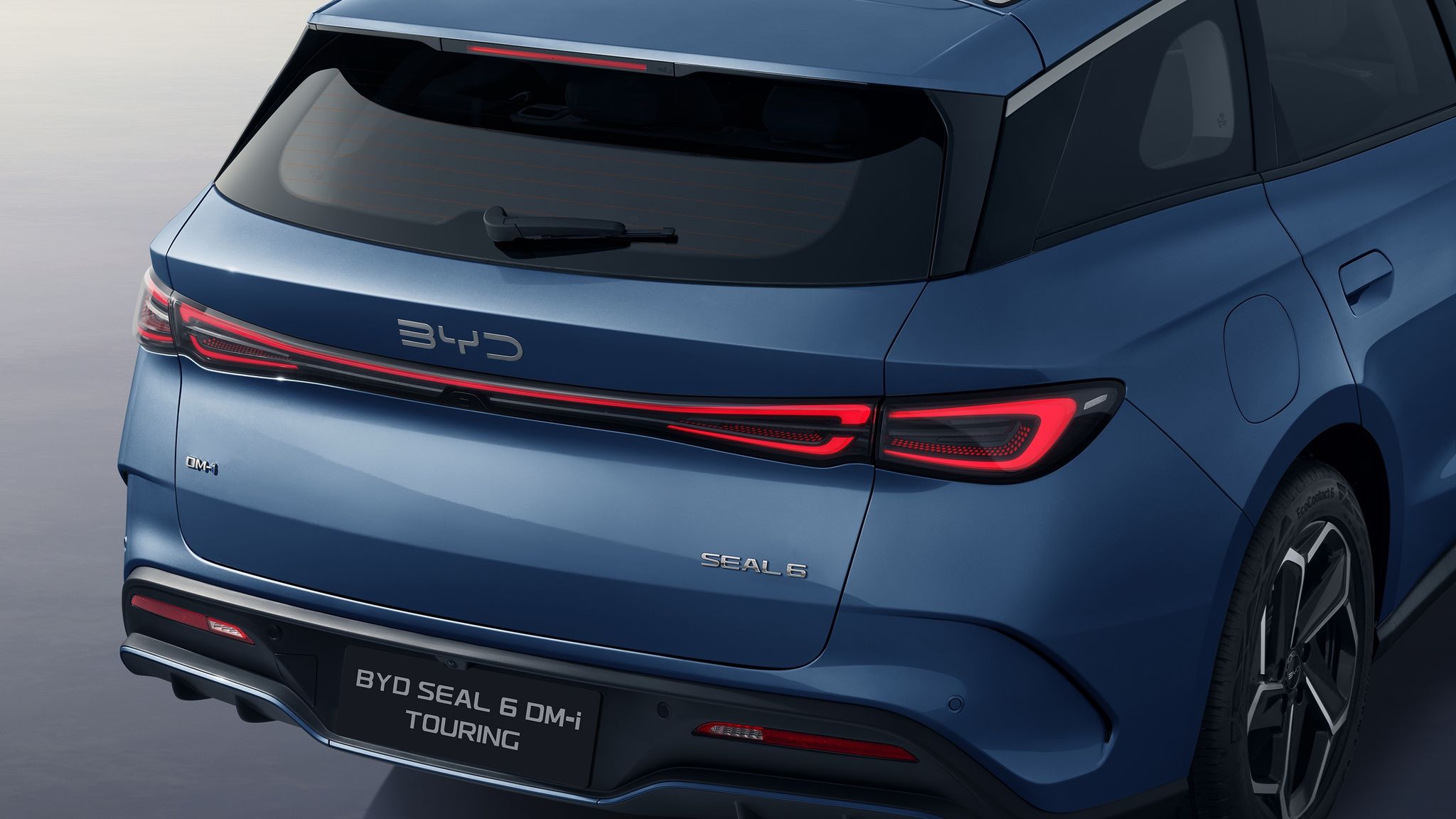 BYD Seal 6 arrives in Australia from $34,990 with 1400km hybrid range - Image 4