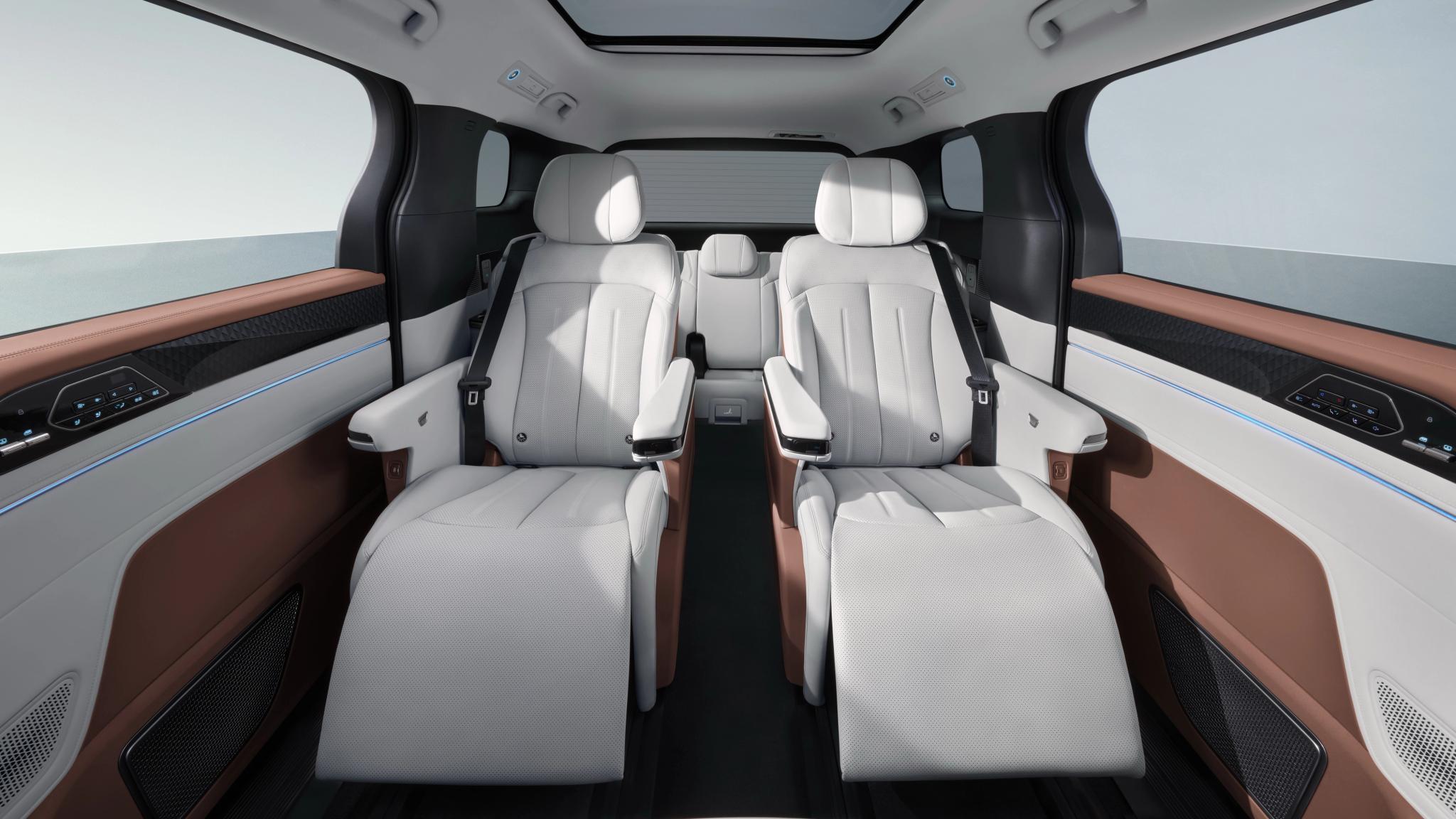 2027 BYD M9 plug-in hybrid people mover rear seats