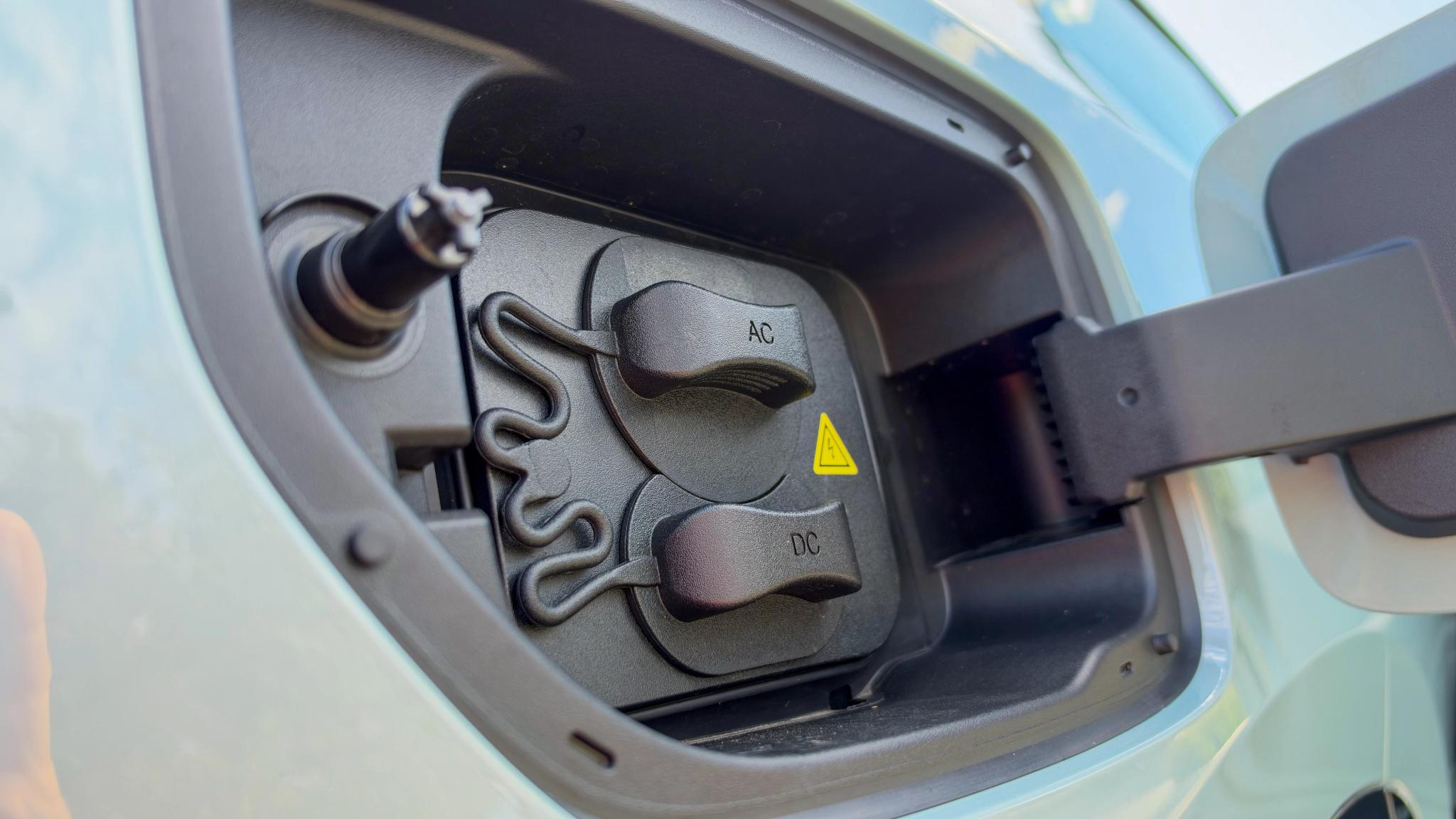 2027 Mazda CX-6e charging port