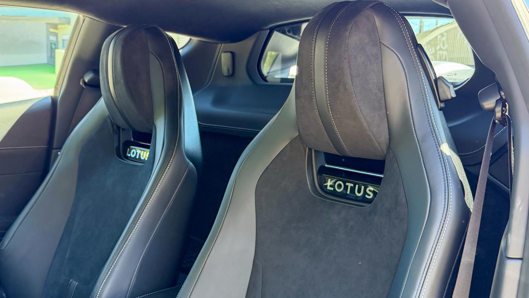 2026 Lotus Emira Turbo SE review - Image 8