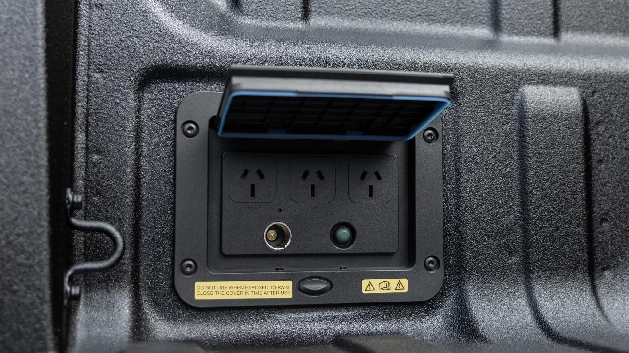 Black GWM Cannon Hi4-T PHEV dual-cab ute outlets