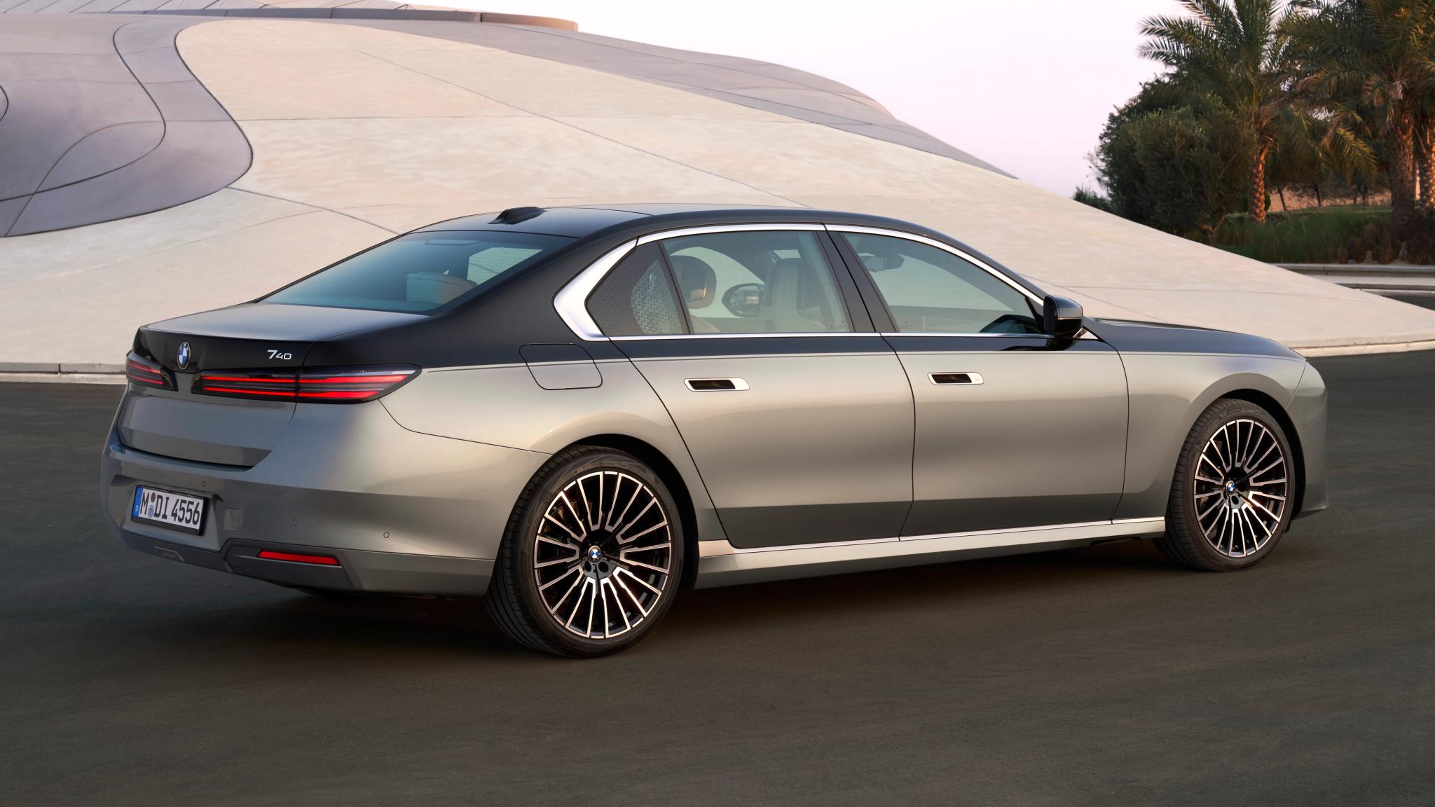 Updated BMW 7 Series gets Neue Klasse interior and longer electric range - Image 3