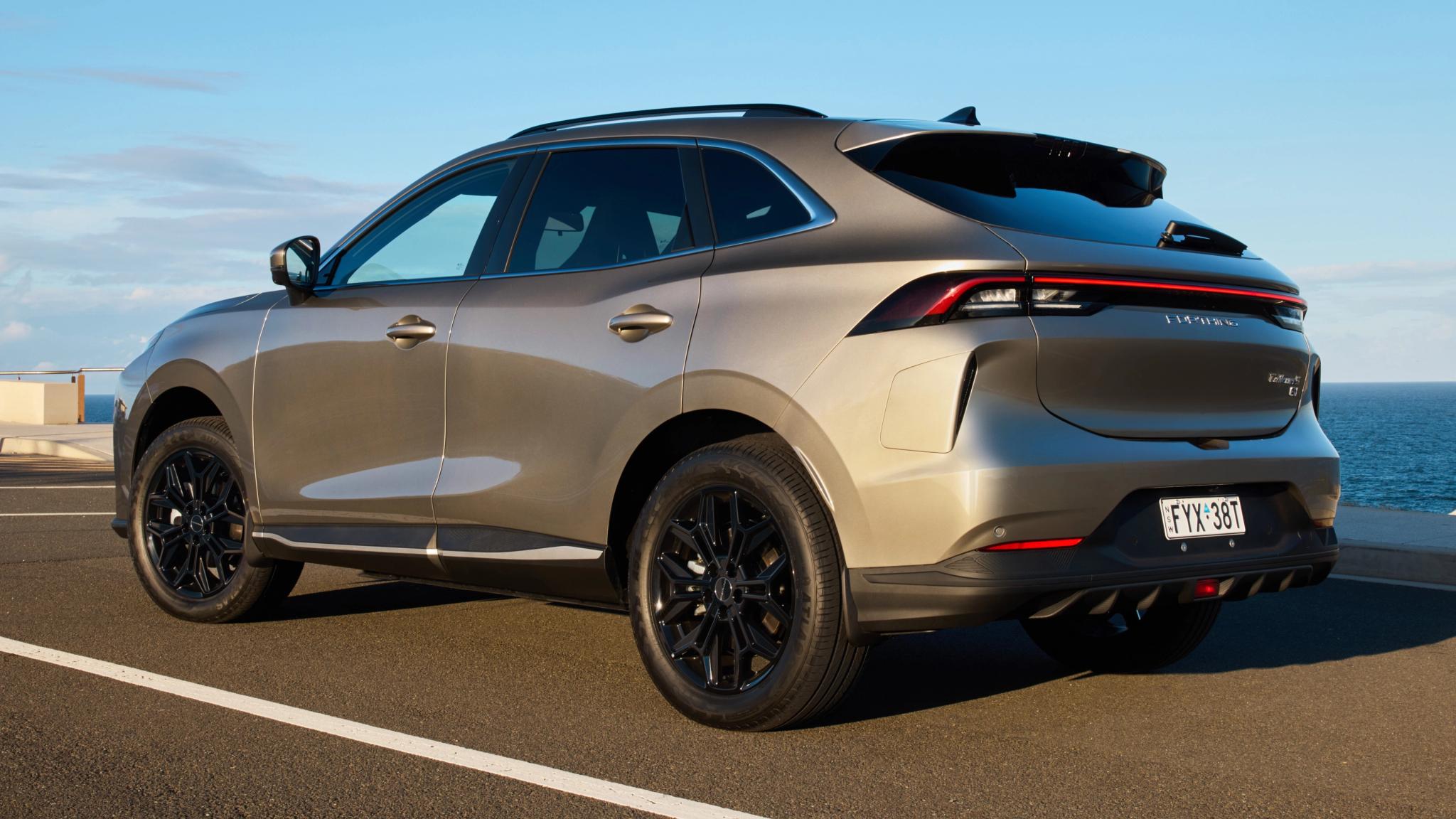 2026 Forthing Taikon 5 electric SUV rear three quarter