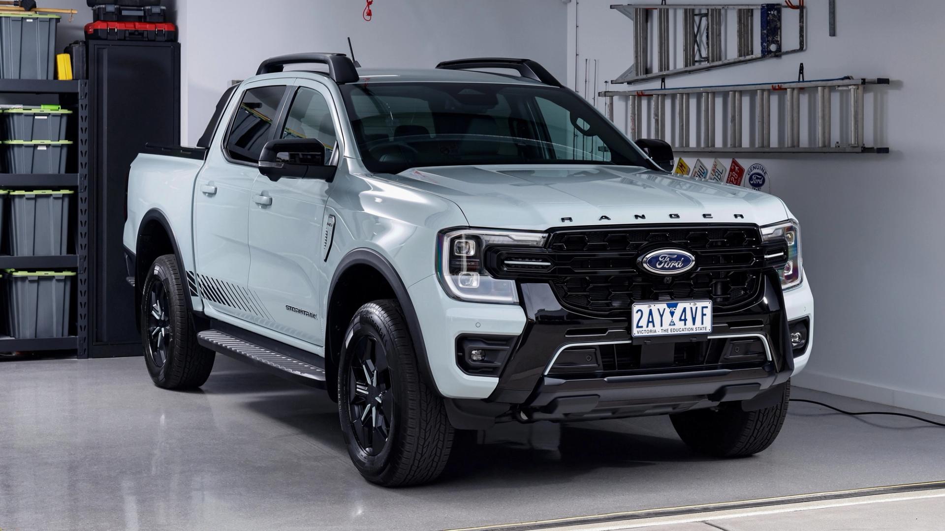 Ford cuts Ranger PHEV prices to $62,000 driveaway and throws in $4,000 fuel cards