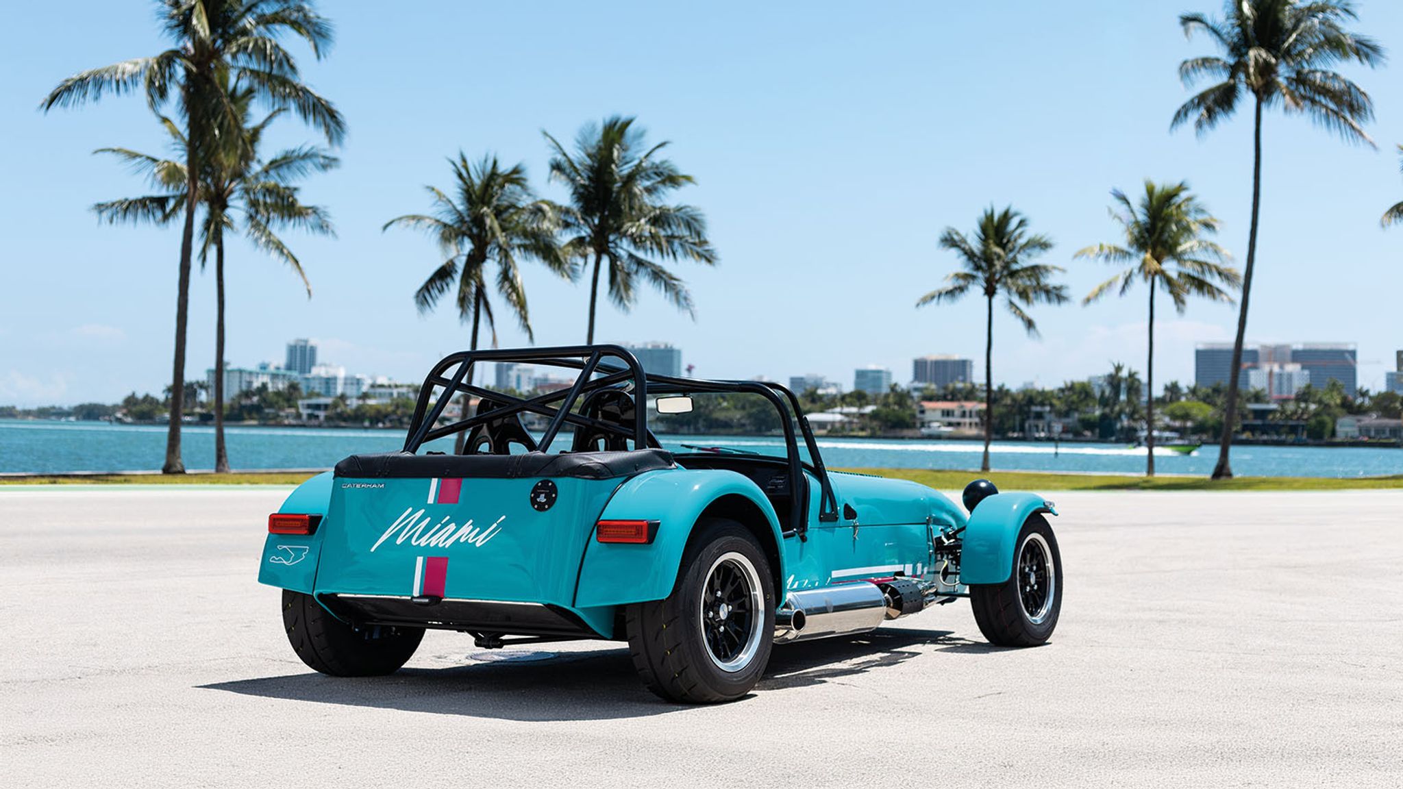 Caterham reveals 12-unit Seven Miami Special Edition for F1 race weekend - Image 3