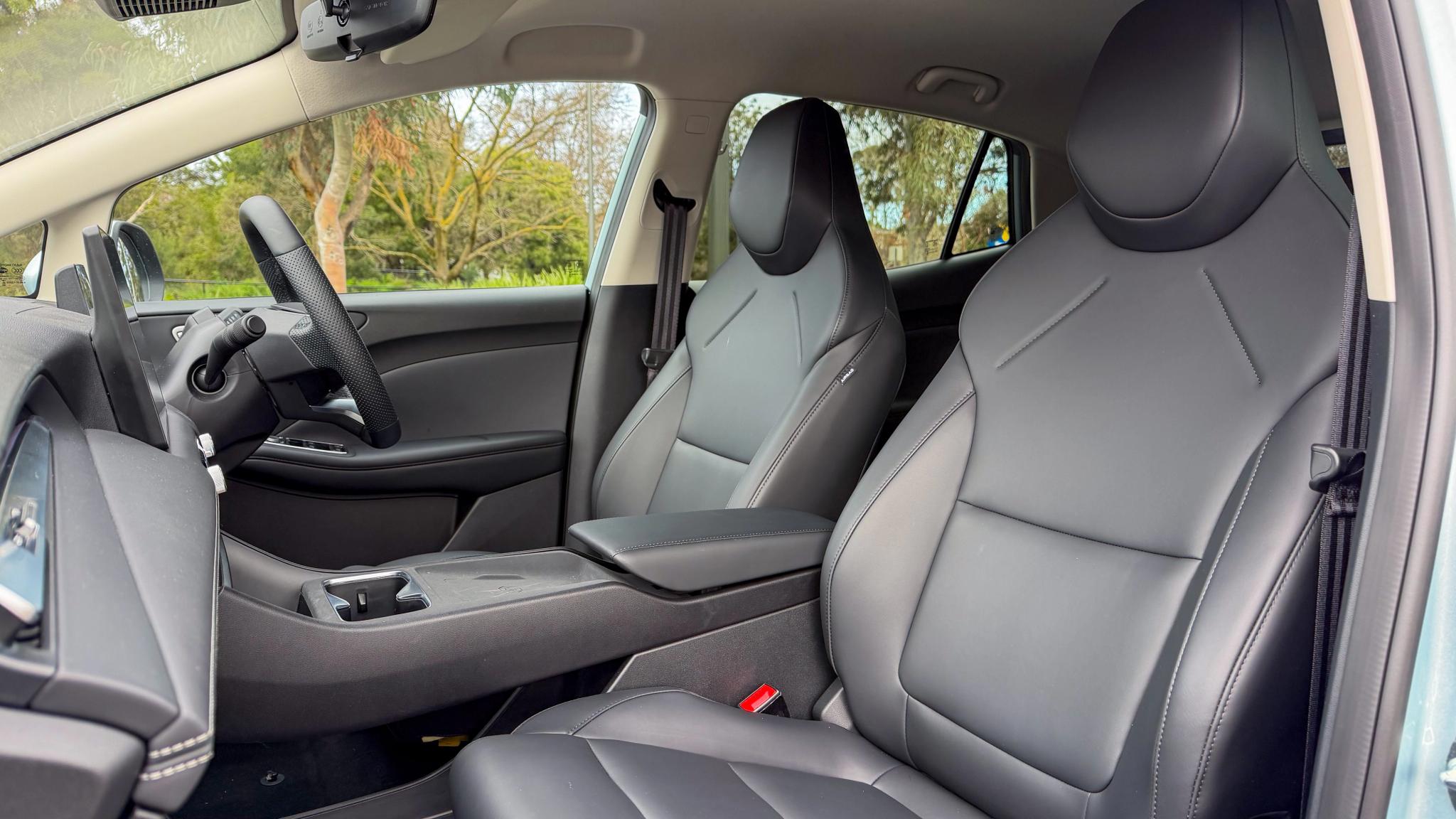 2026 MG4 EV Urban front seats