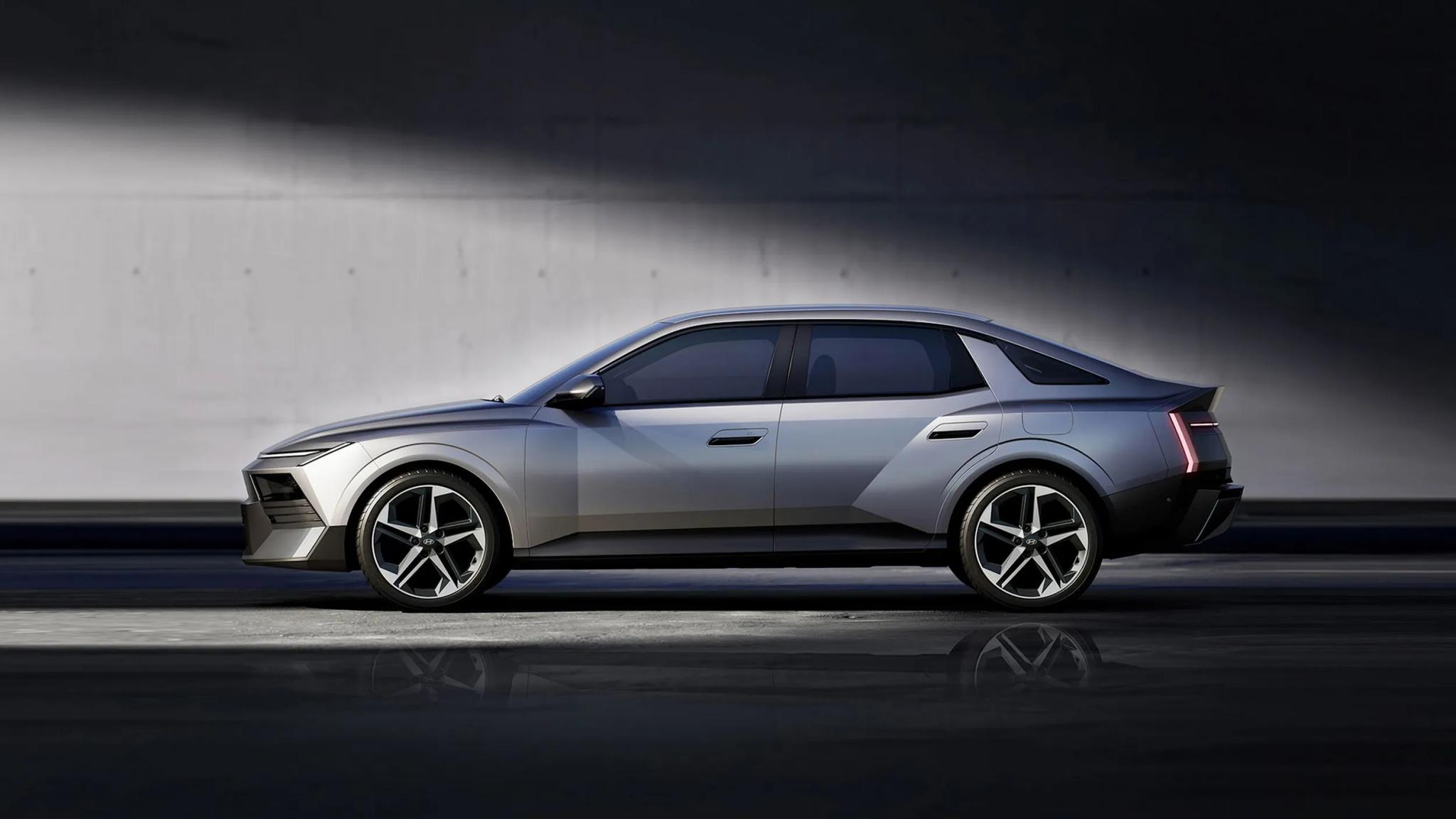 2027 Hyundai i30 Sedan grows bigger with a more powerful hybrid - Image 3