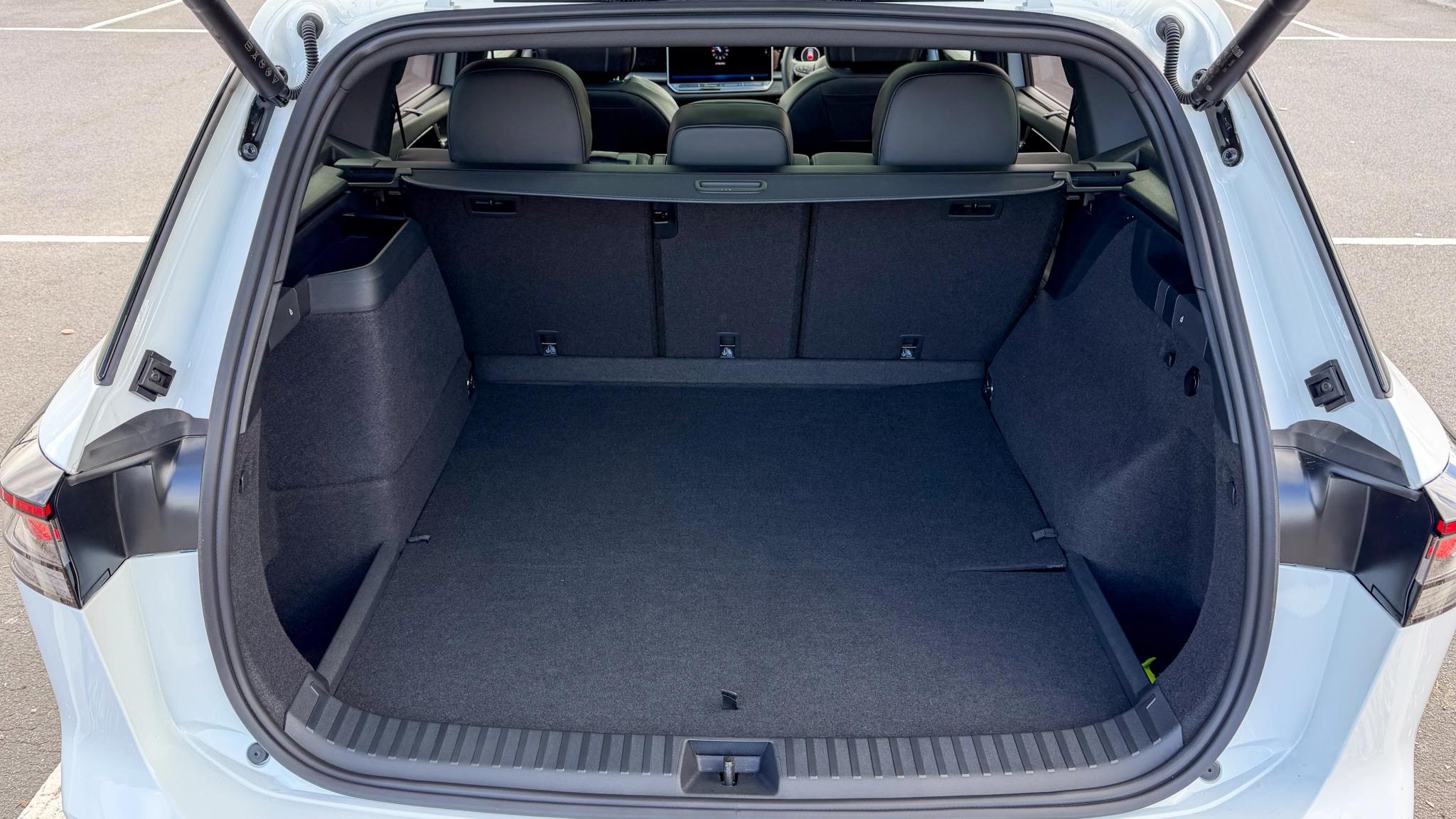 2026 Volkswagen Tayron eHybrid review - Image 8