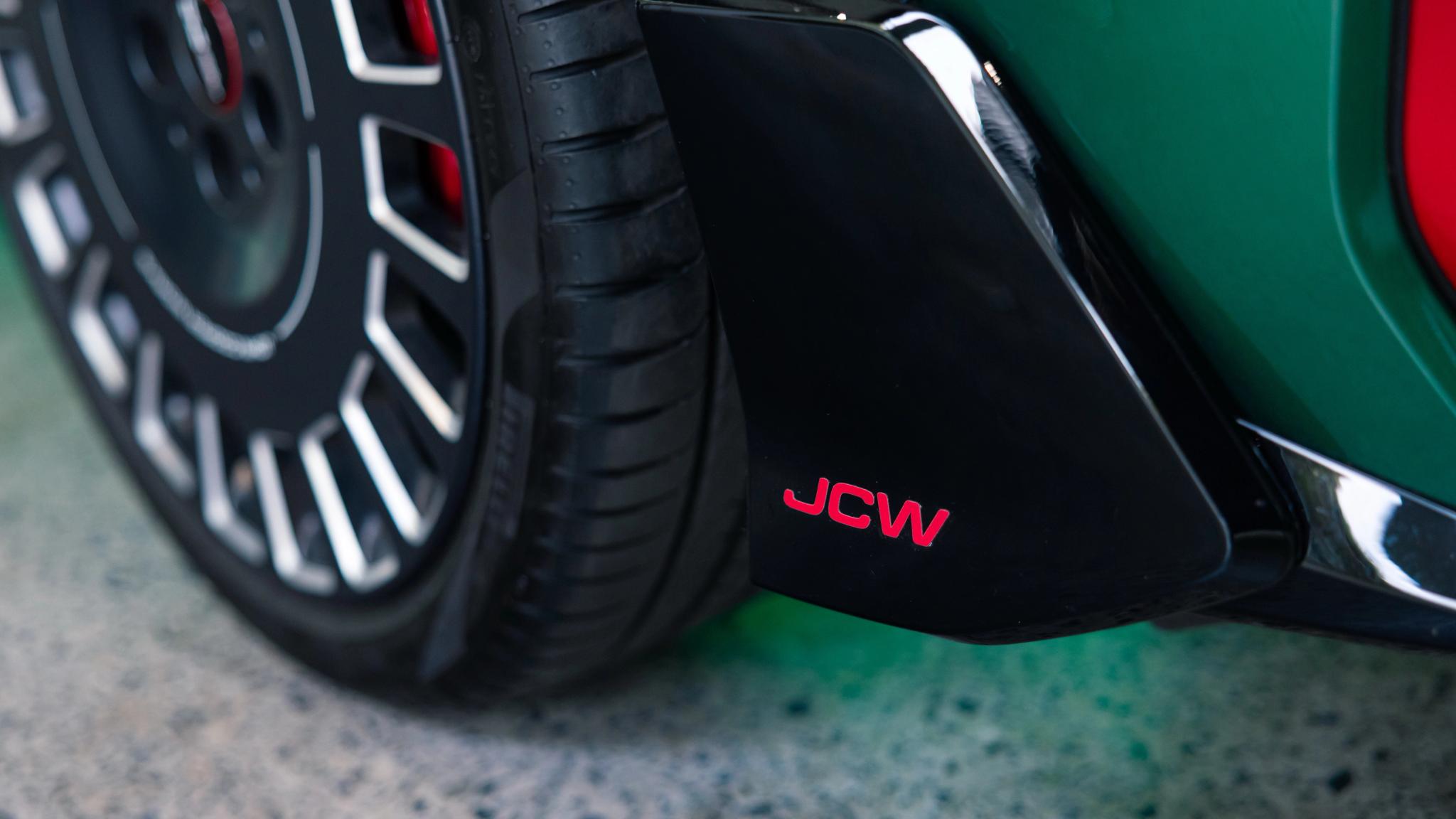 Mini Lucky 13 Edition in British Racing Green