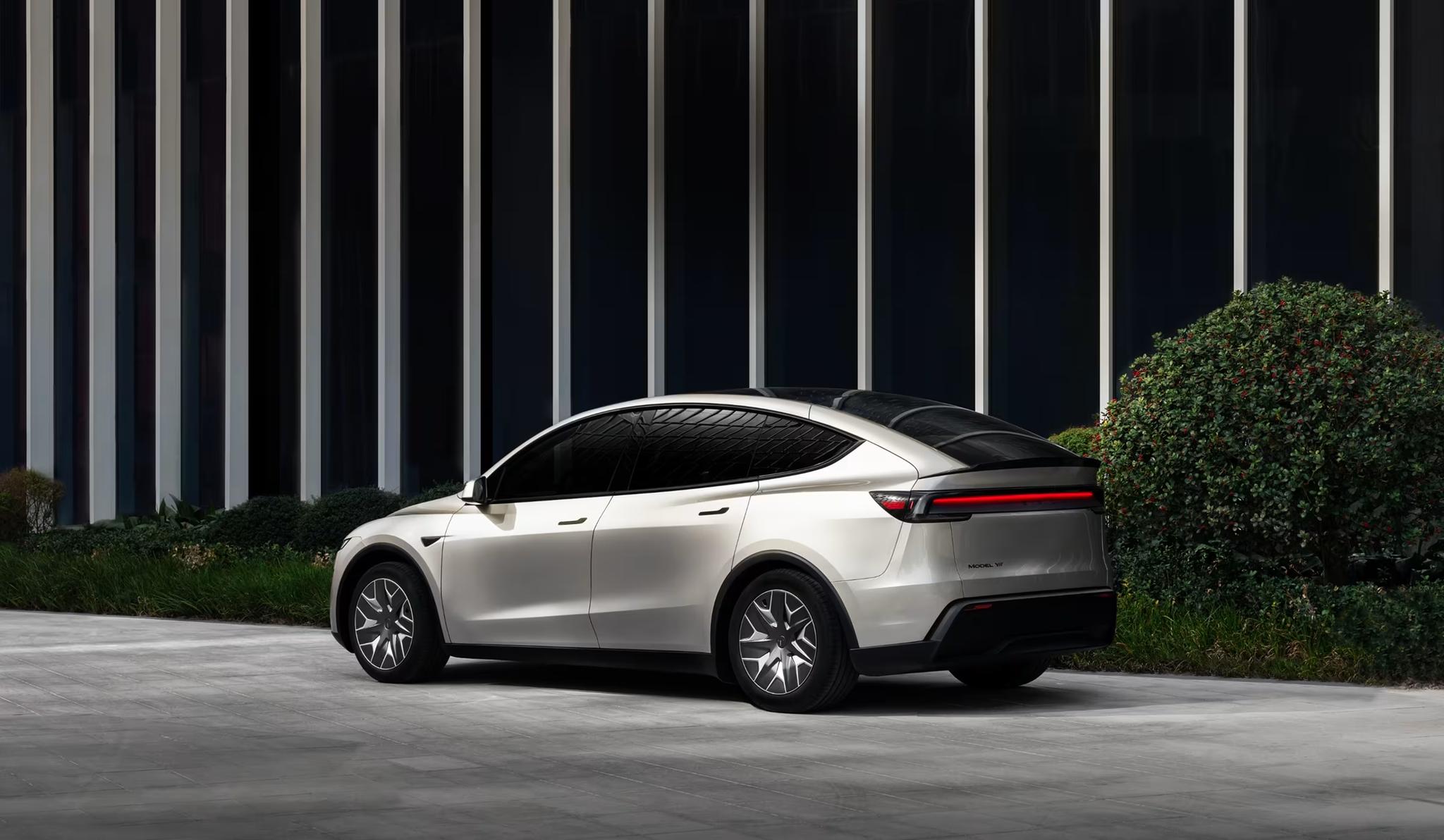 Tesla Model Y L six seat EV on sale in Australia from $74,900 - Image 2