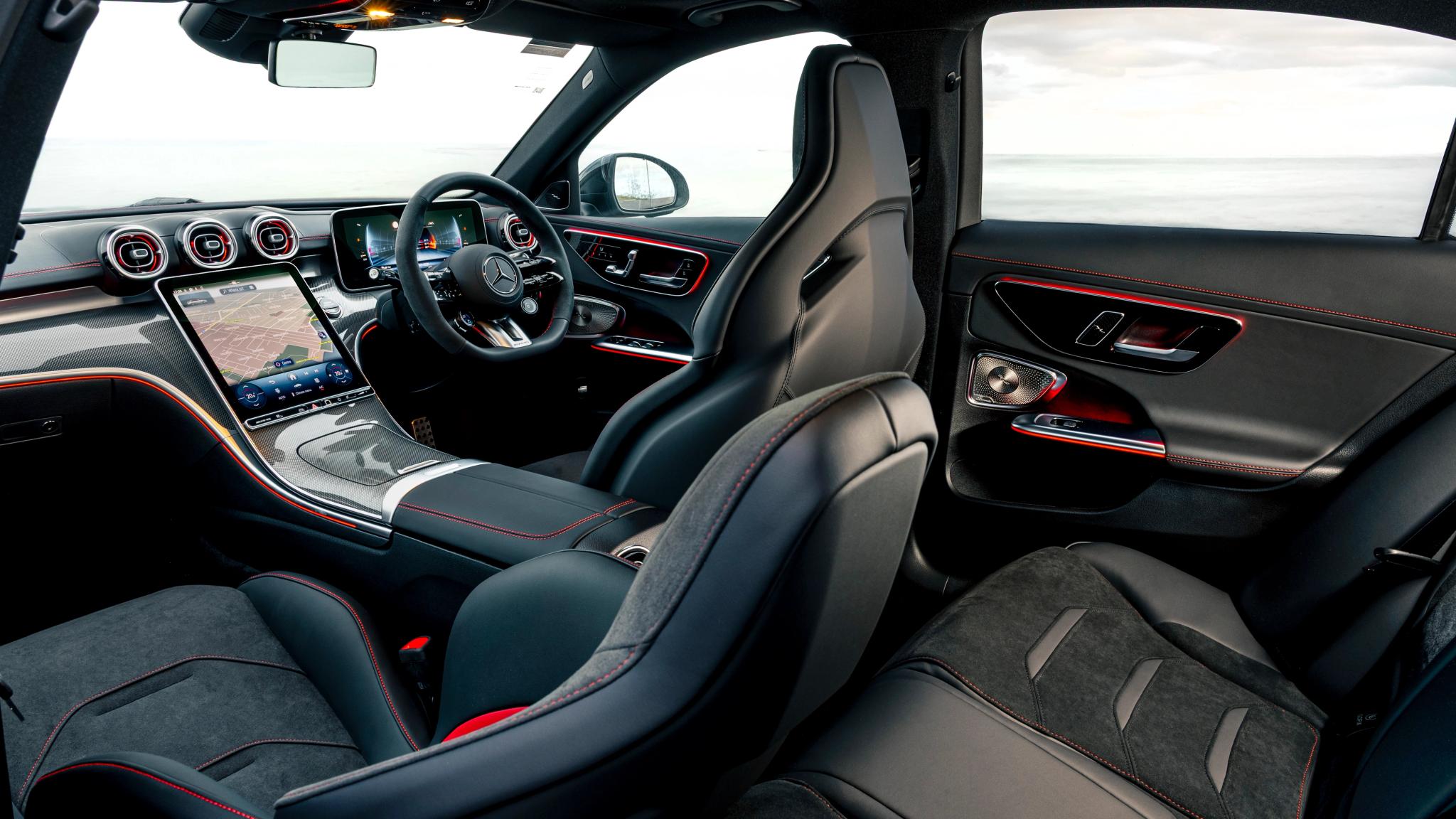 Mercedes-AMG C43 Edition R+ undercuts standard C43 with extra kit - Image 10