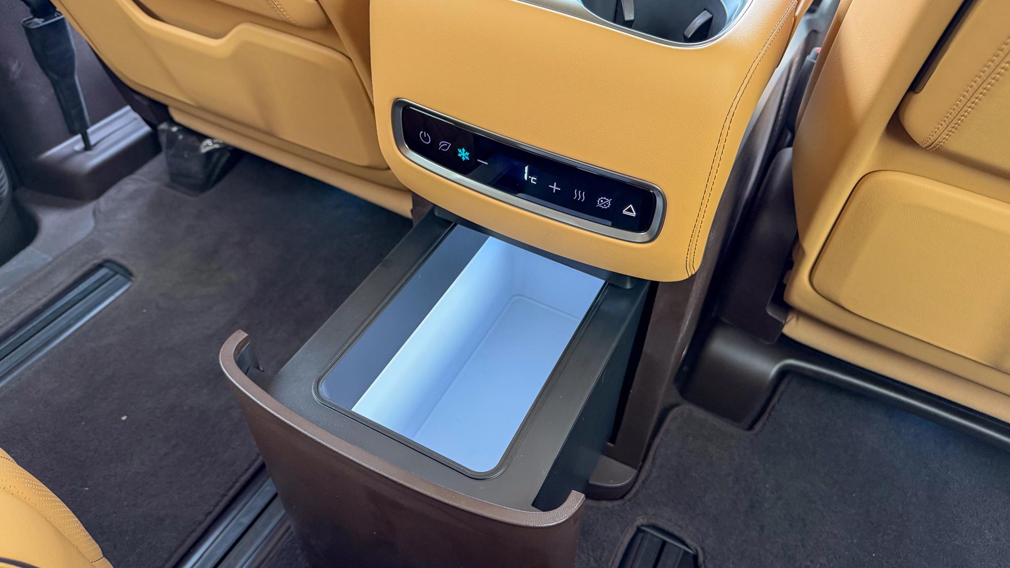 2026 Denza D9 Fridge