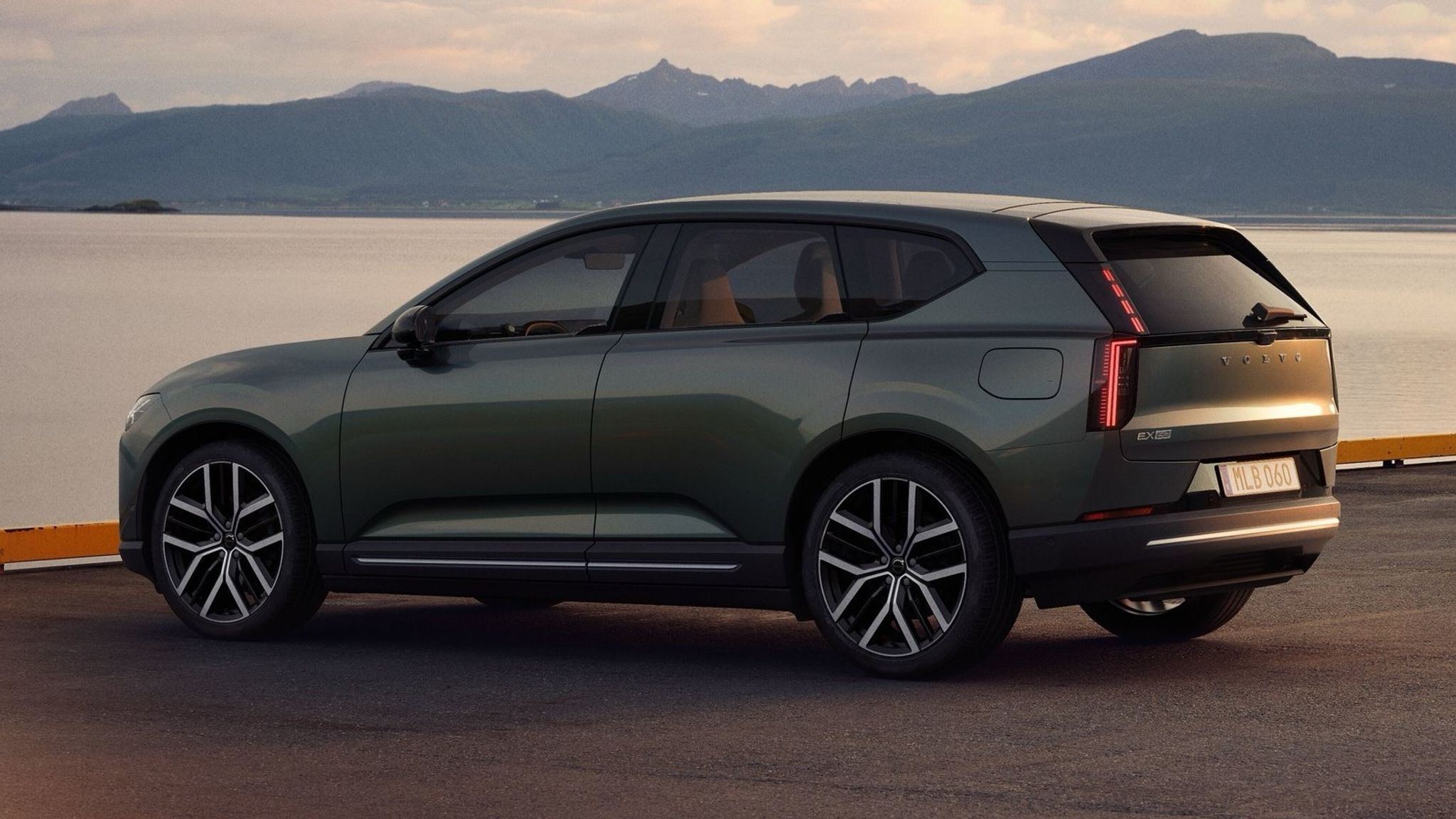 2027 Volvo EX60 mid-size electric SUV exterior