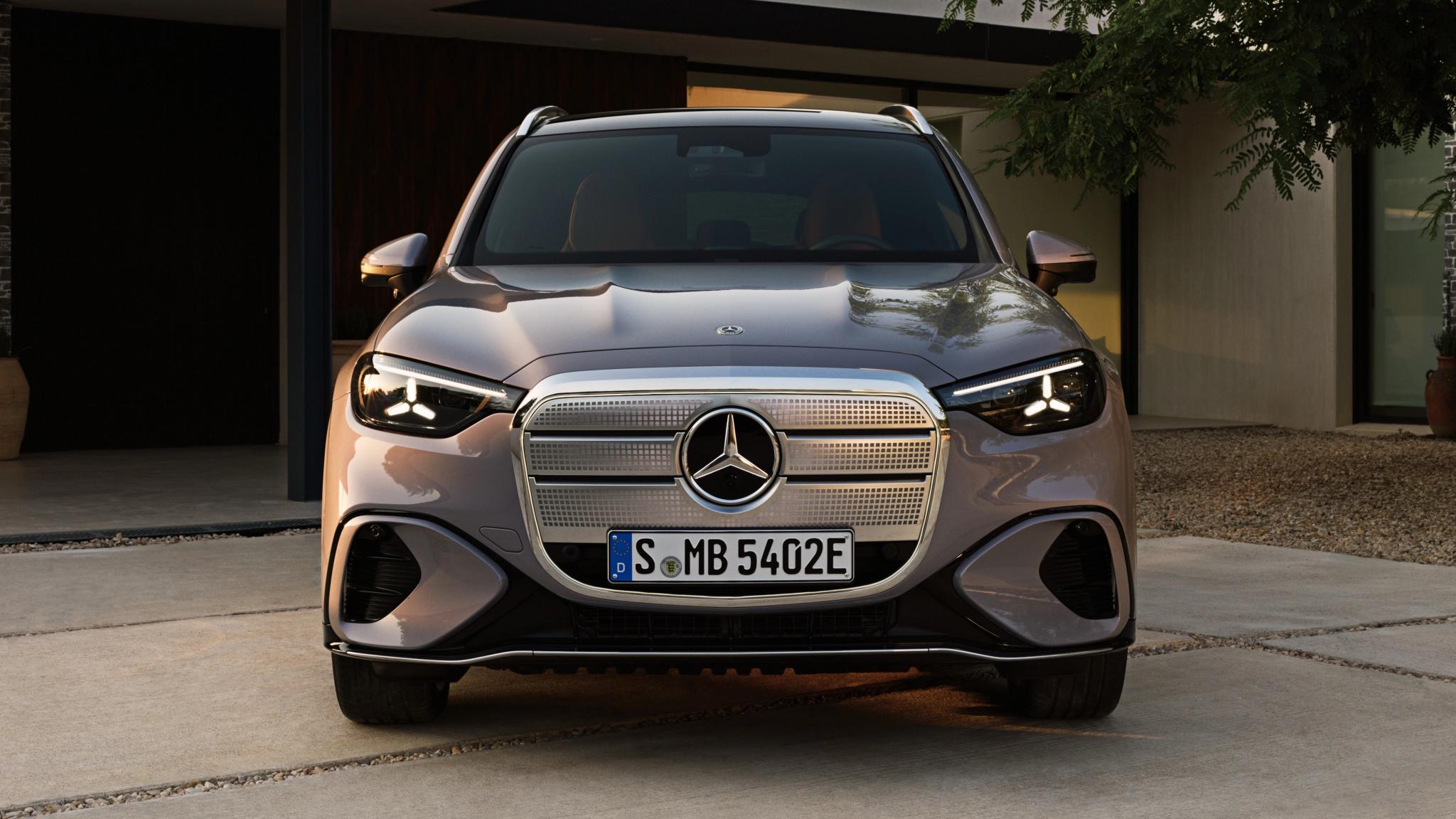 2026 Mercedes-Benz GLC 400 electric SUV front