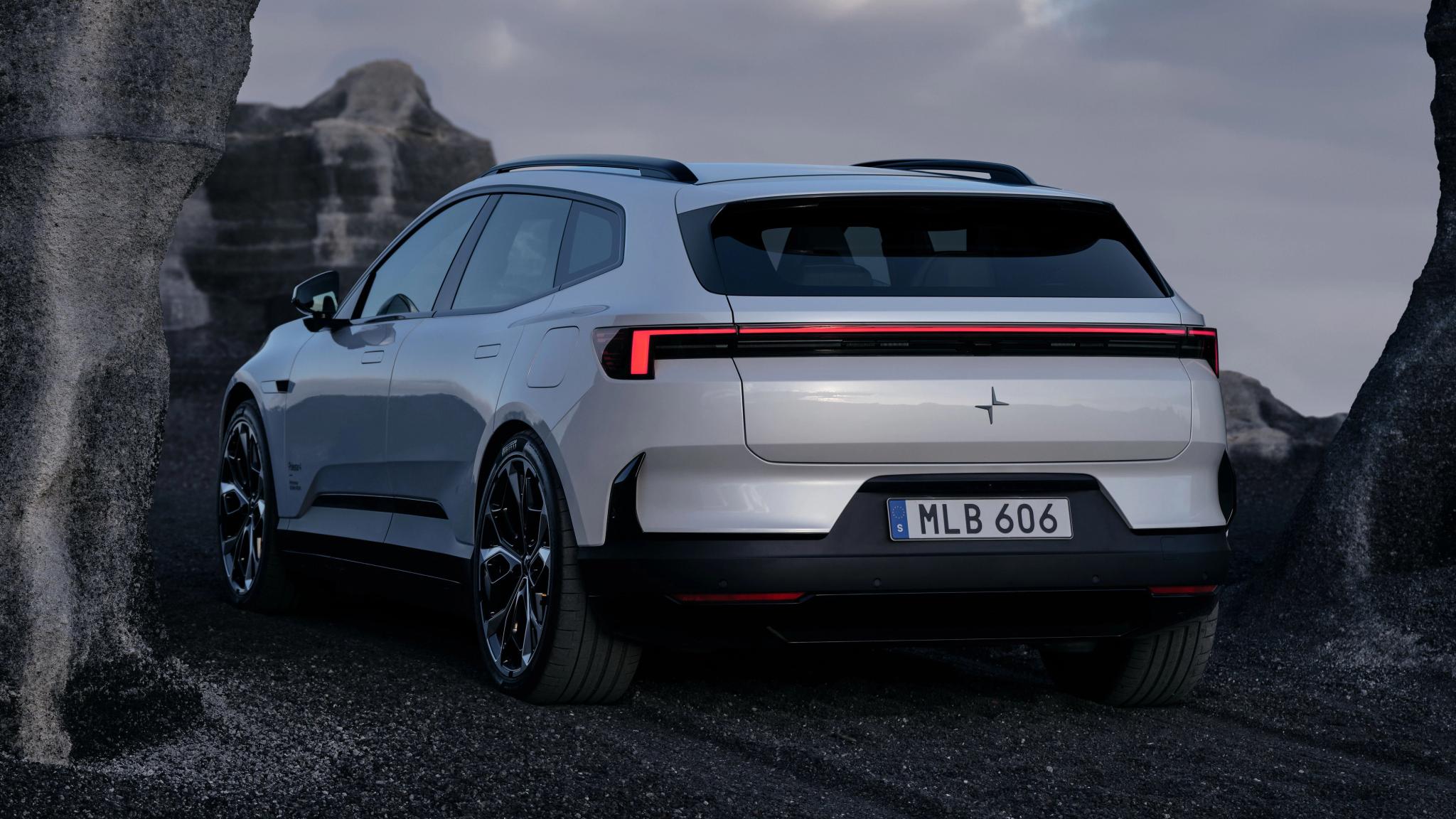 2027 Polestar 4 SUV gets a rear window for no extra cost - Image 1