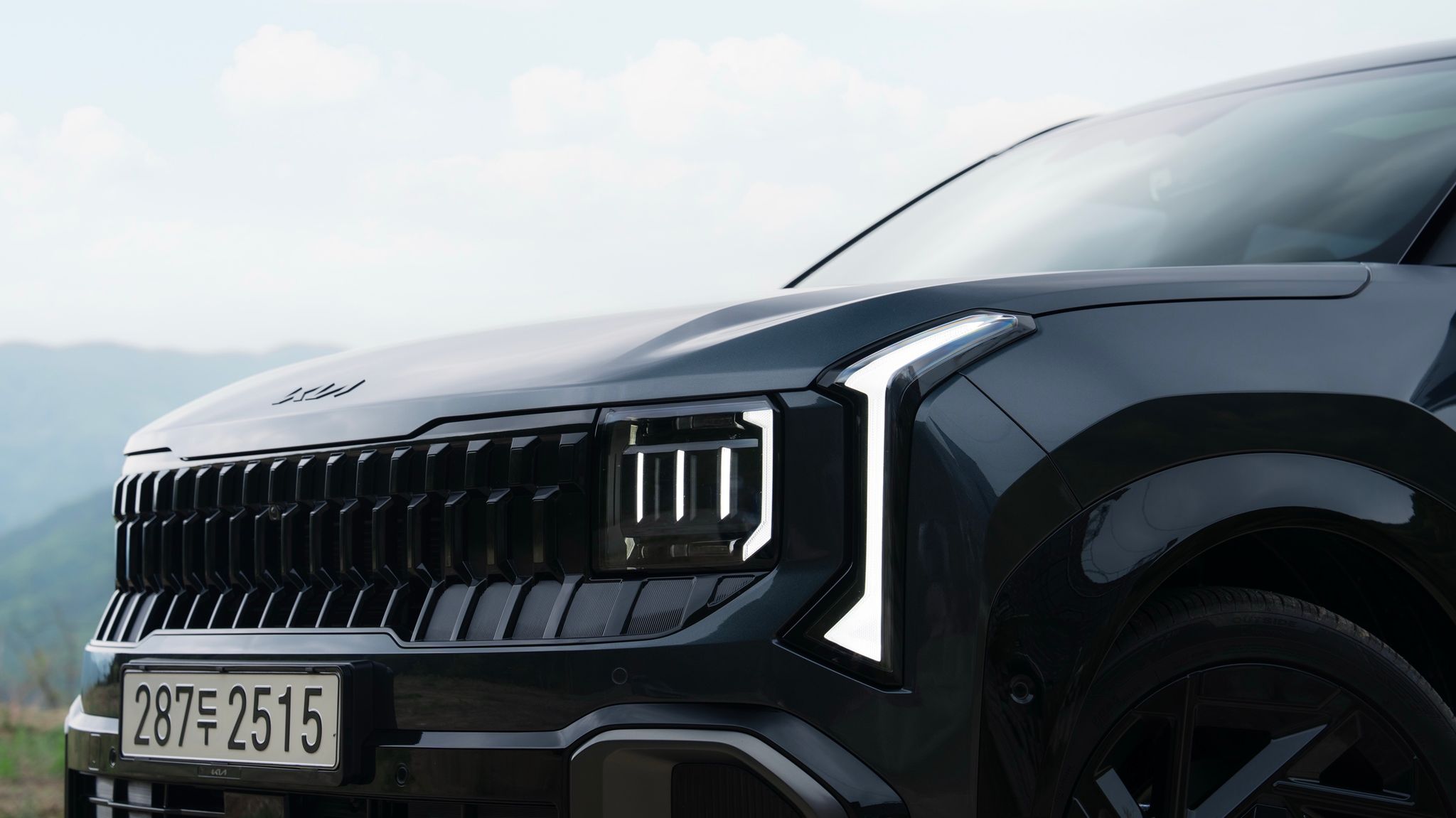 2027 Kia Seltos hybrid small SUV front grille