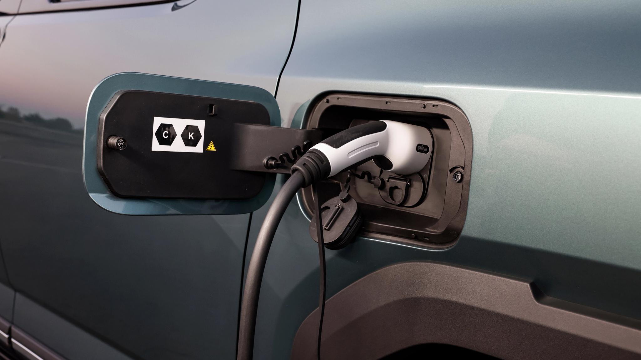 MG U9 EV electric dual-cab ute charging port