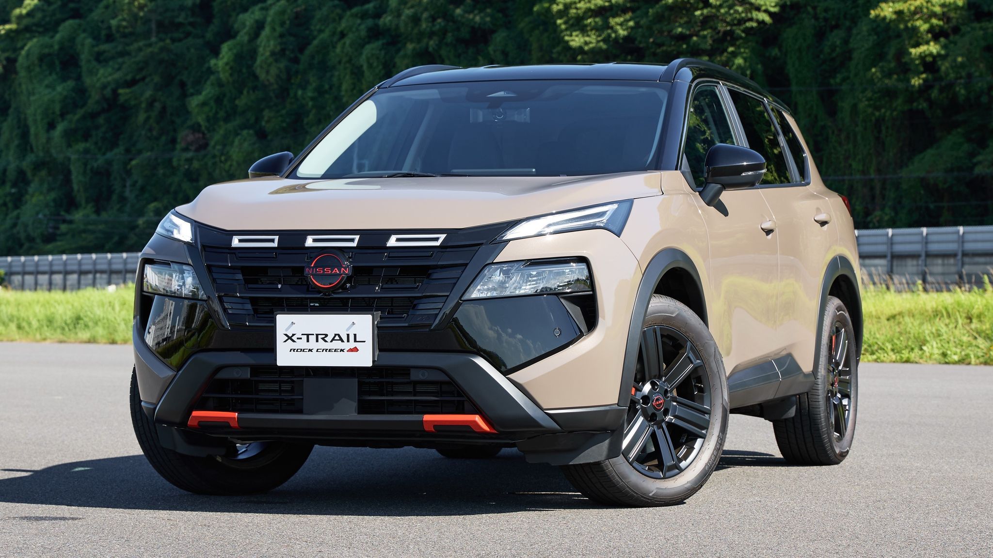 2026 Nissan X-TRAIL Rock Creek in Baja Storm front three quarter
