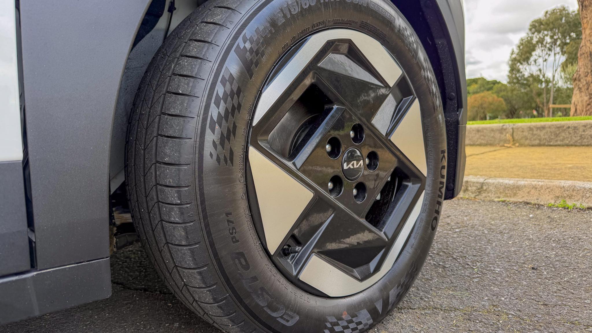 2026 Kia EV3 alloy wheels
