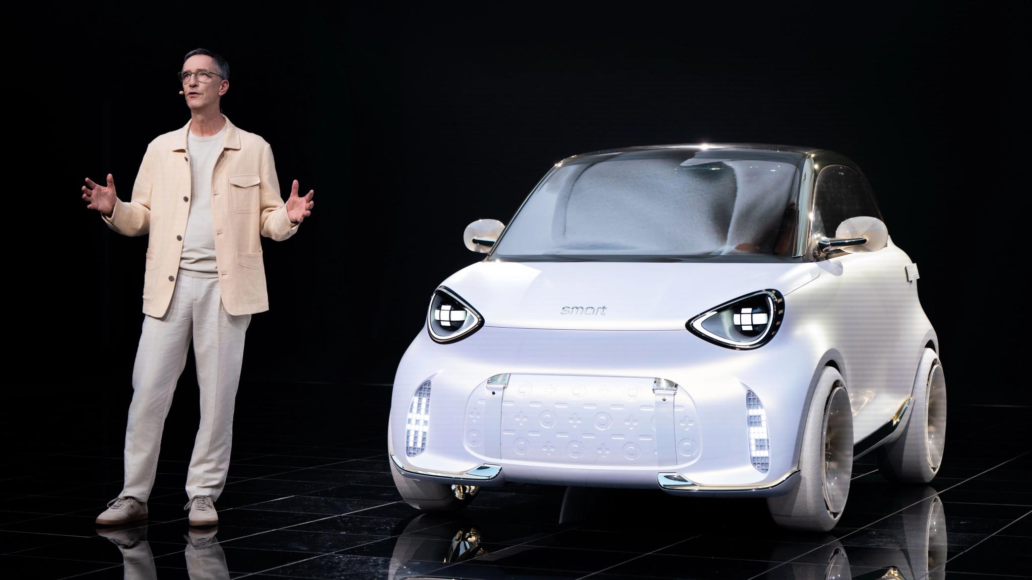 Smart revives the tiny two-seater as an EV with the Concept #2 - Image 4