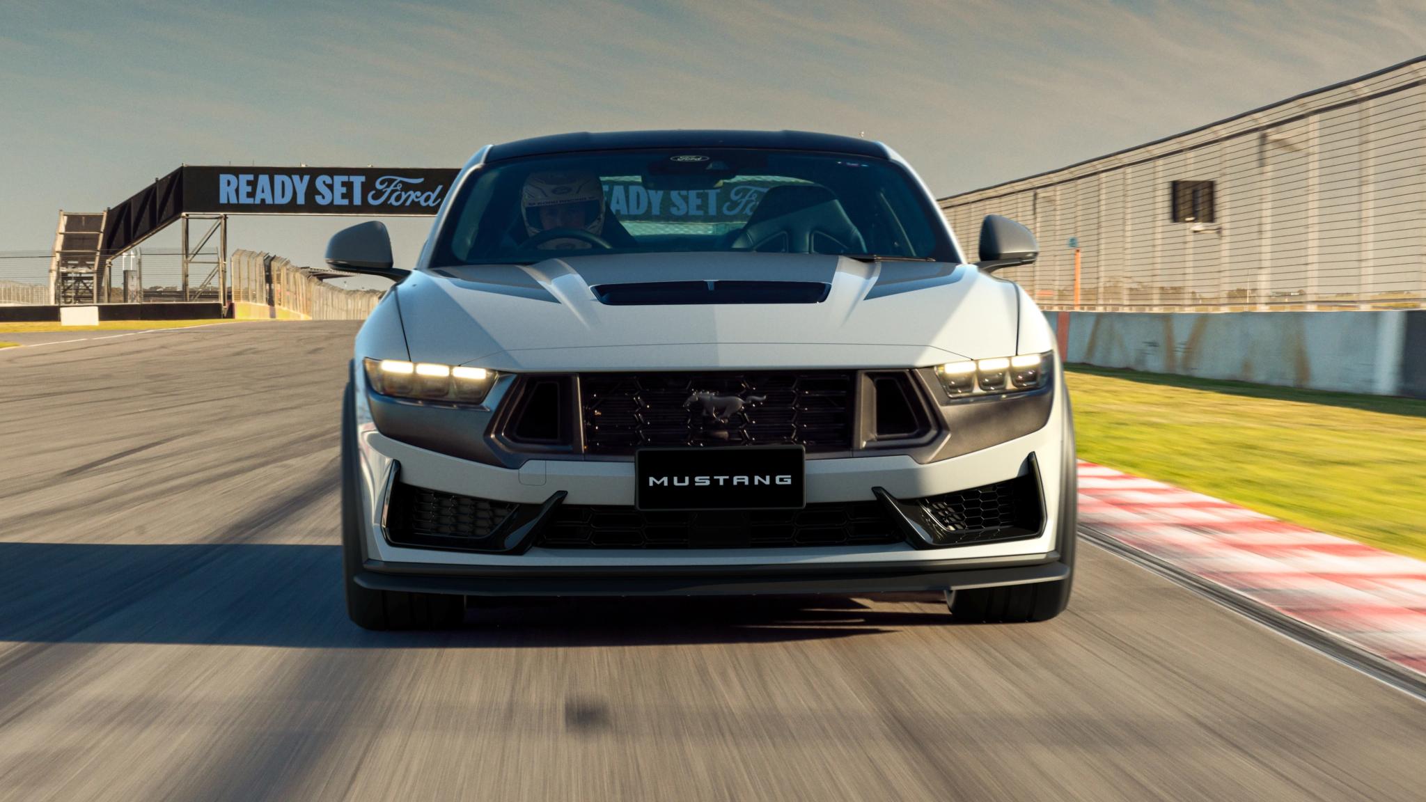 Ford Mustang Dark Horse returns with Triple Eight-built T8-Spec Pack - Image 4
