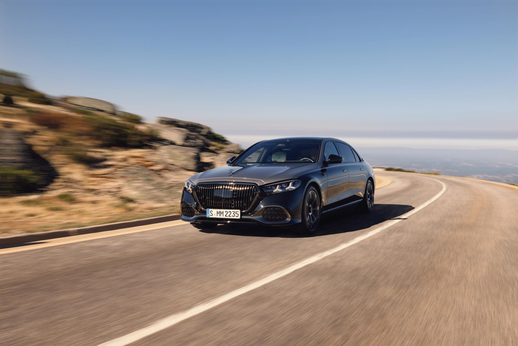 2027 Mercedes-Maybach S-Class facelifted luxury limousine revealed