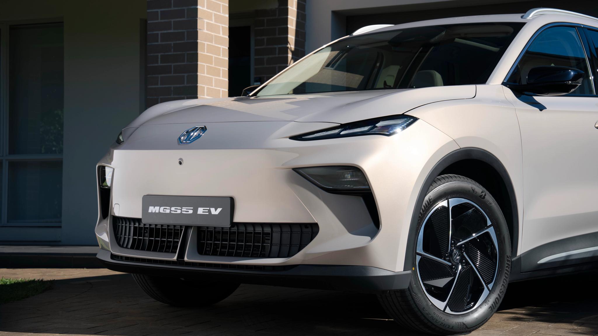 2026 MG MGS5 EV Essence 62 electric SUV updated model range in Australia