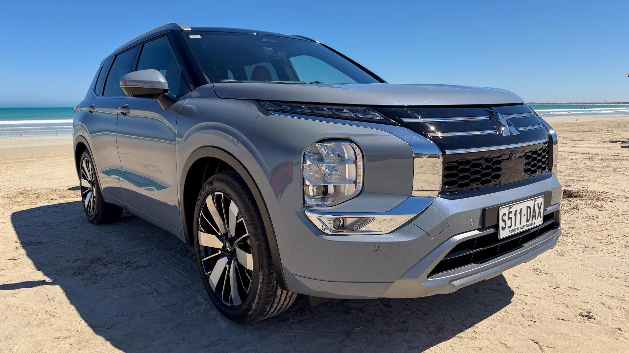 2026 Mitsubishi Outlander Exceed Tourer