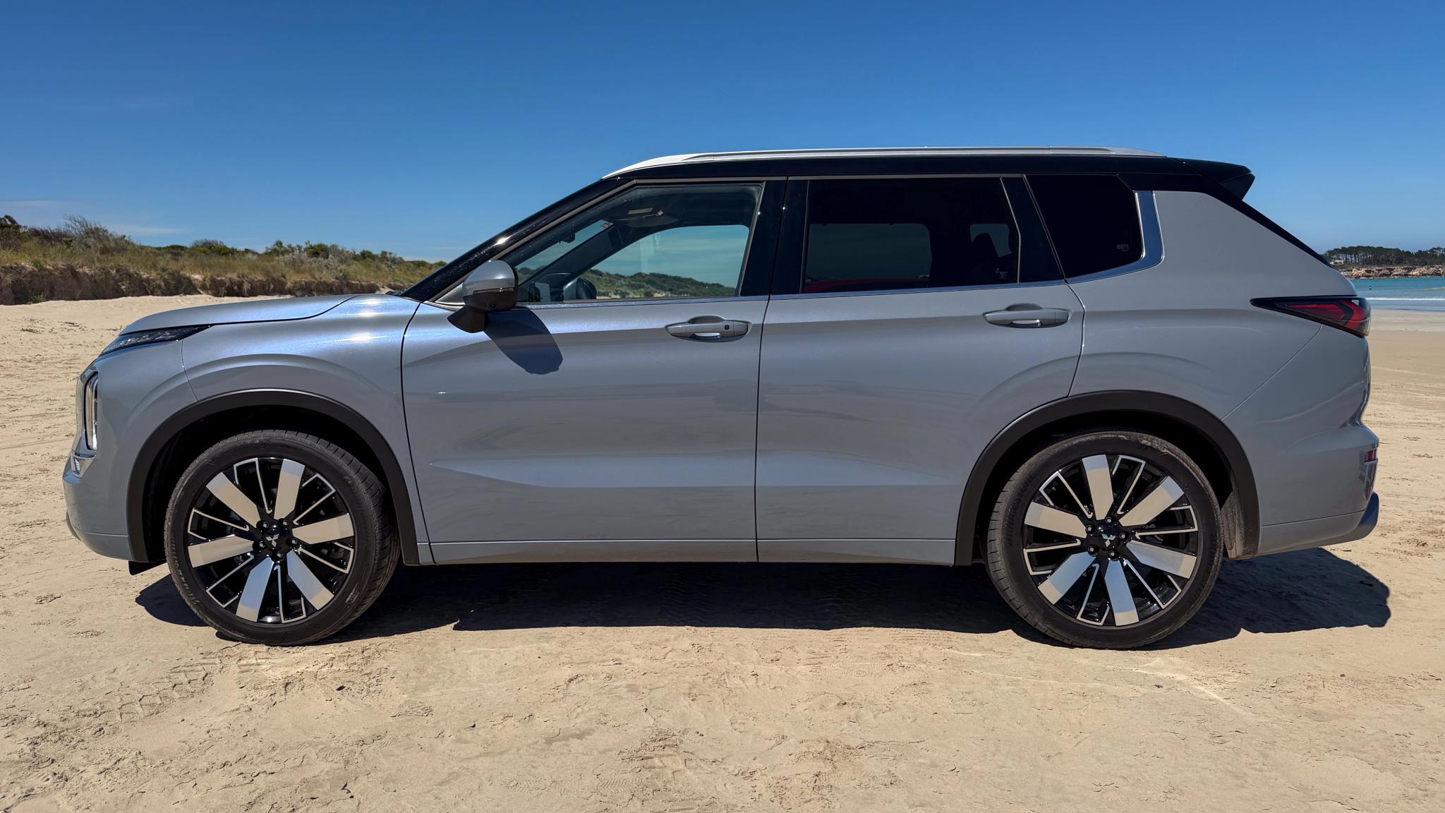 2026 Mitsubishi Outlander Exceed Tourer review - Image 2