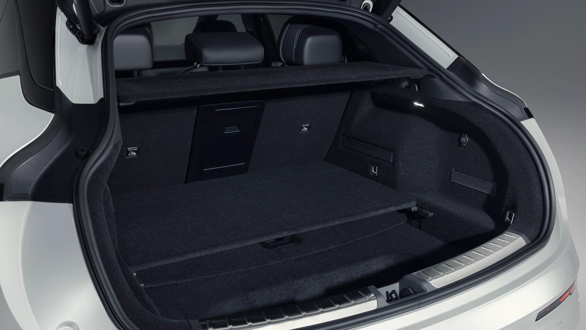 Zeekr 7GT electric shooting brake wagon boot