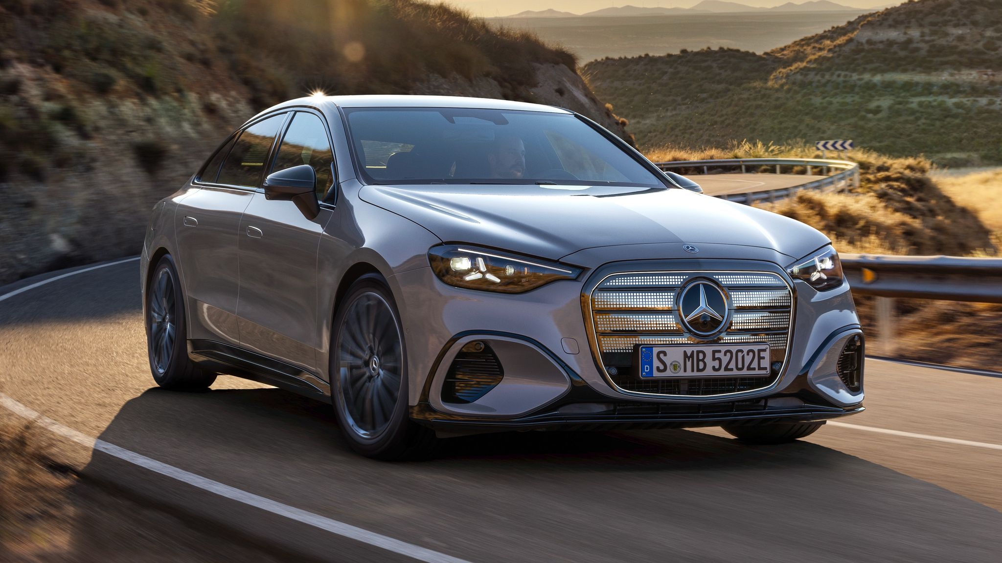Electric Mercedes-Benz C-Class revealed with 800km range and 360kW - Image 2